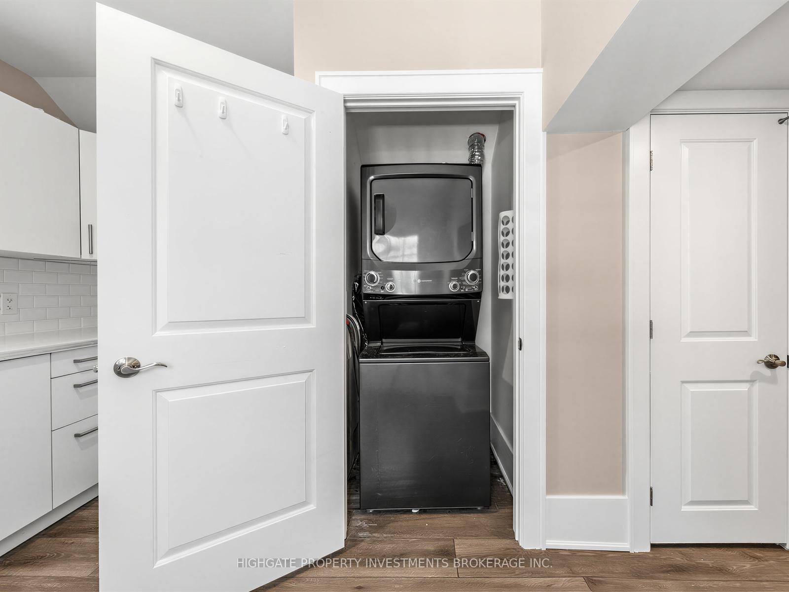 Photo 8 of Unit Upper, 107 Kent Street, Whitby, Downtown Whitby — HOMEH