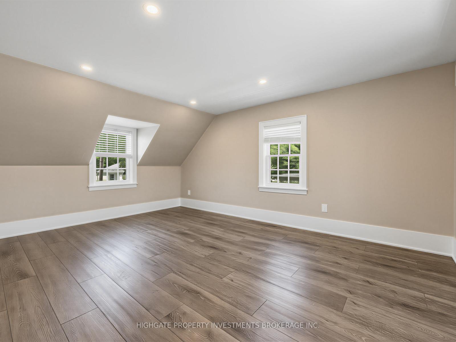 Photo 9 of Unit Upper, 107 Kent Street, Whitby, Downtown Whitby — HOMEH