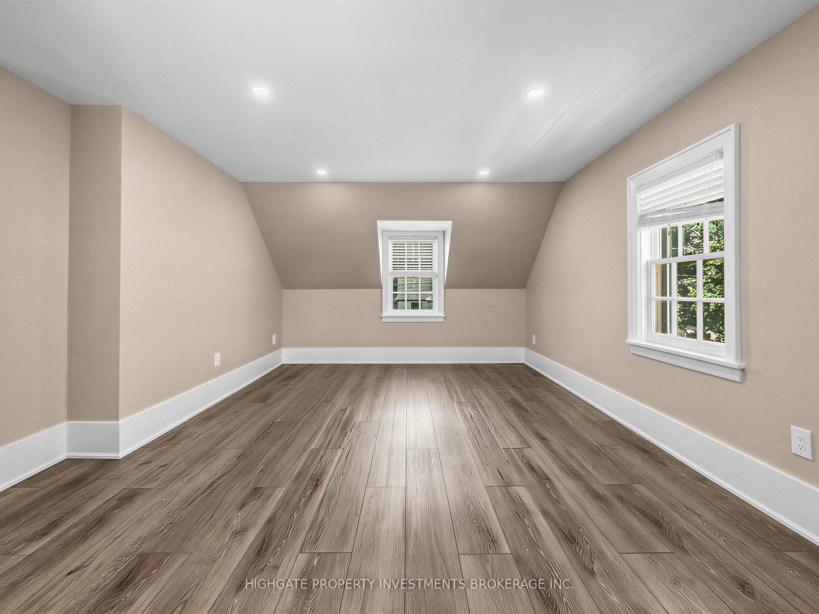 Photo 10 of Unit Upper, 107 Kent Street, Whitby, Downtown Whitby — HOMEH