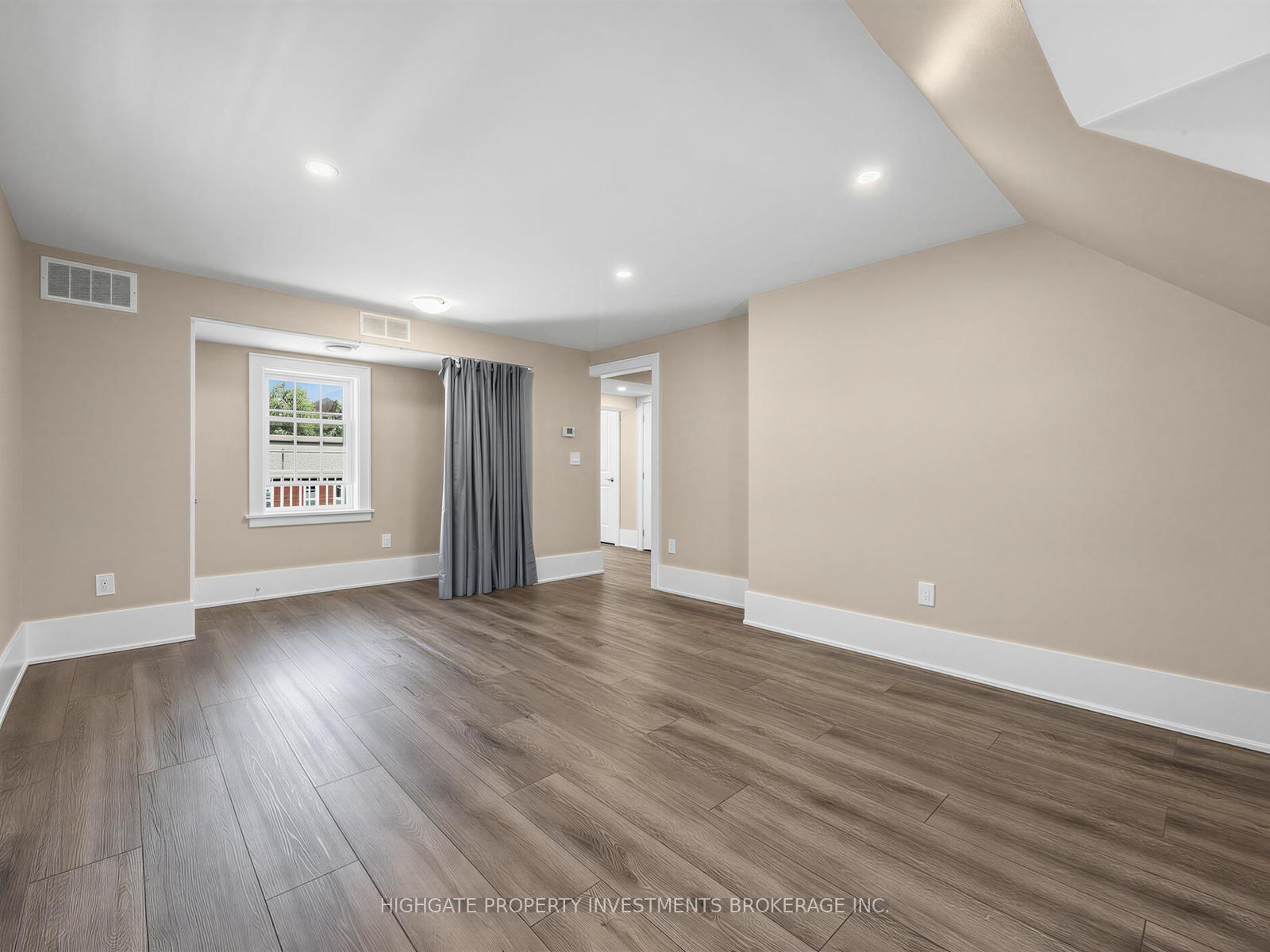 Photo 13 of Unit Upper, 107 Kent Street, Whitby, Downtown Whitby — HOMEH