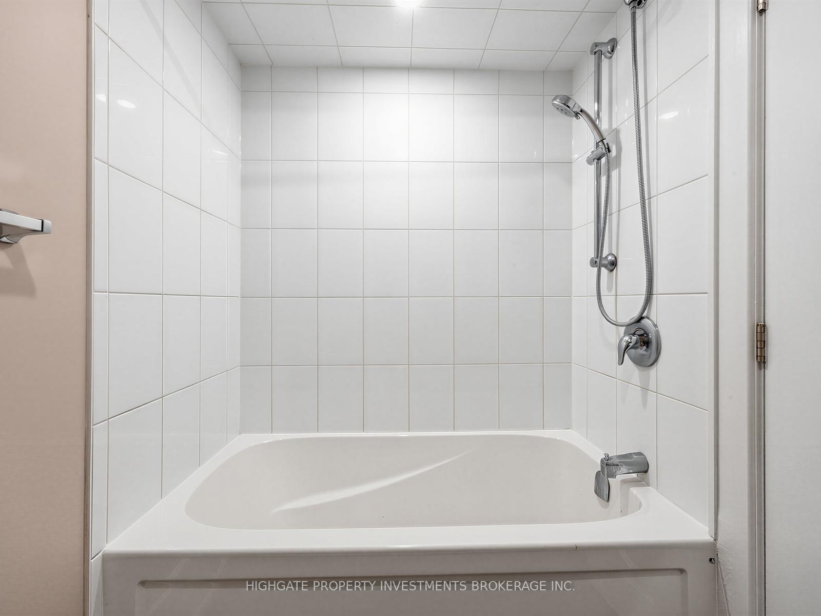 Photo 22 of Unit Upper, 107 Kent Street, Whitby, Downtown Whitby — HOMEH