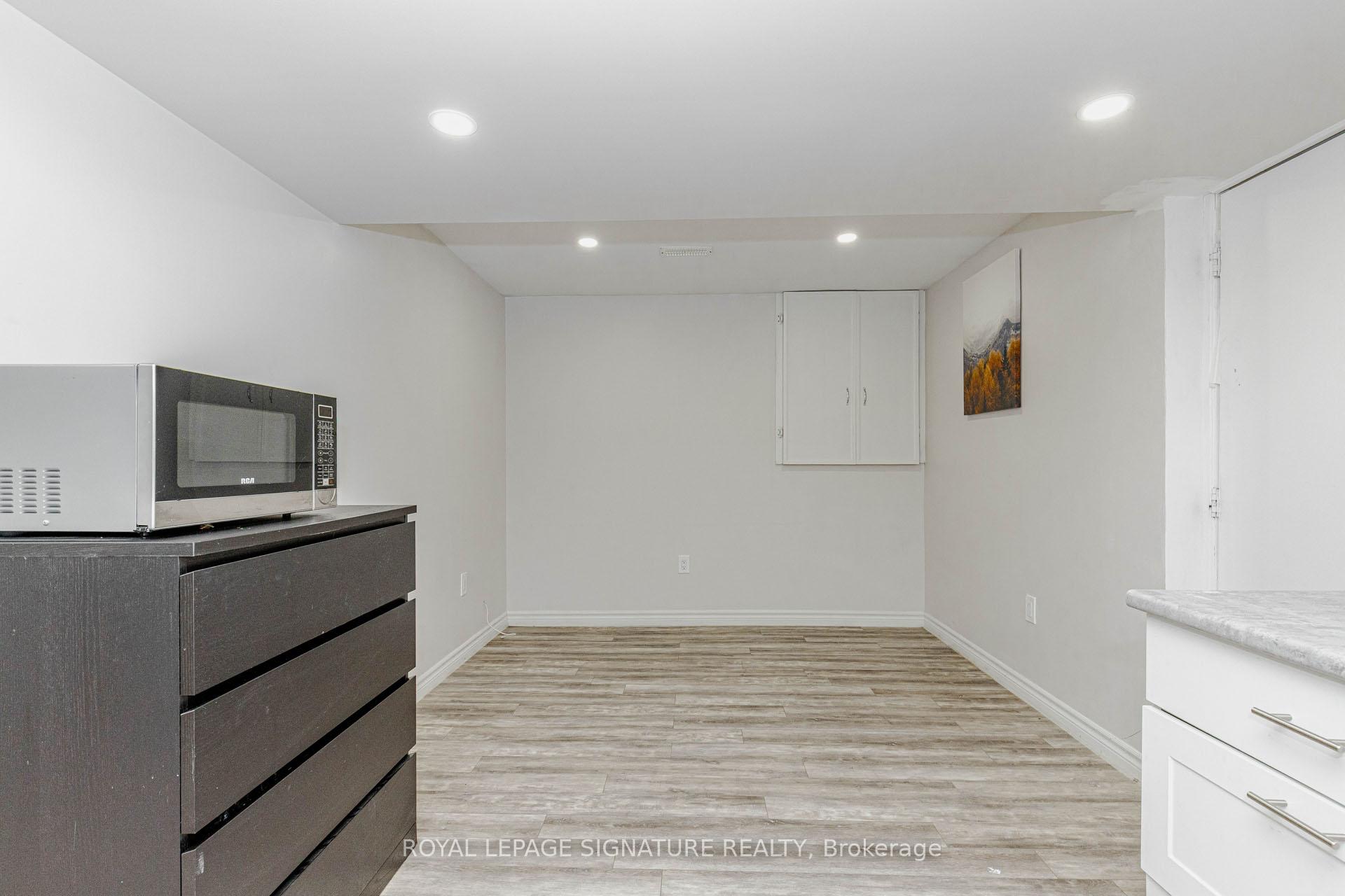 Photo 10 of Unit Basment, 101 Hullrick Drive, Etobicoke, West Humber-Clairville — HOMEH