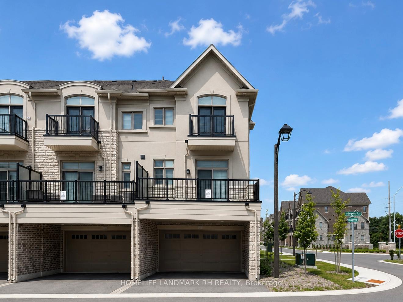 Photo 3 of 2 Abbey Hill Lane, Markham, Angus Glen — HOMEH