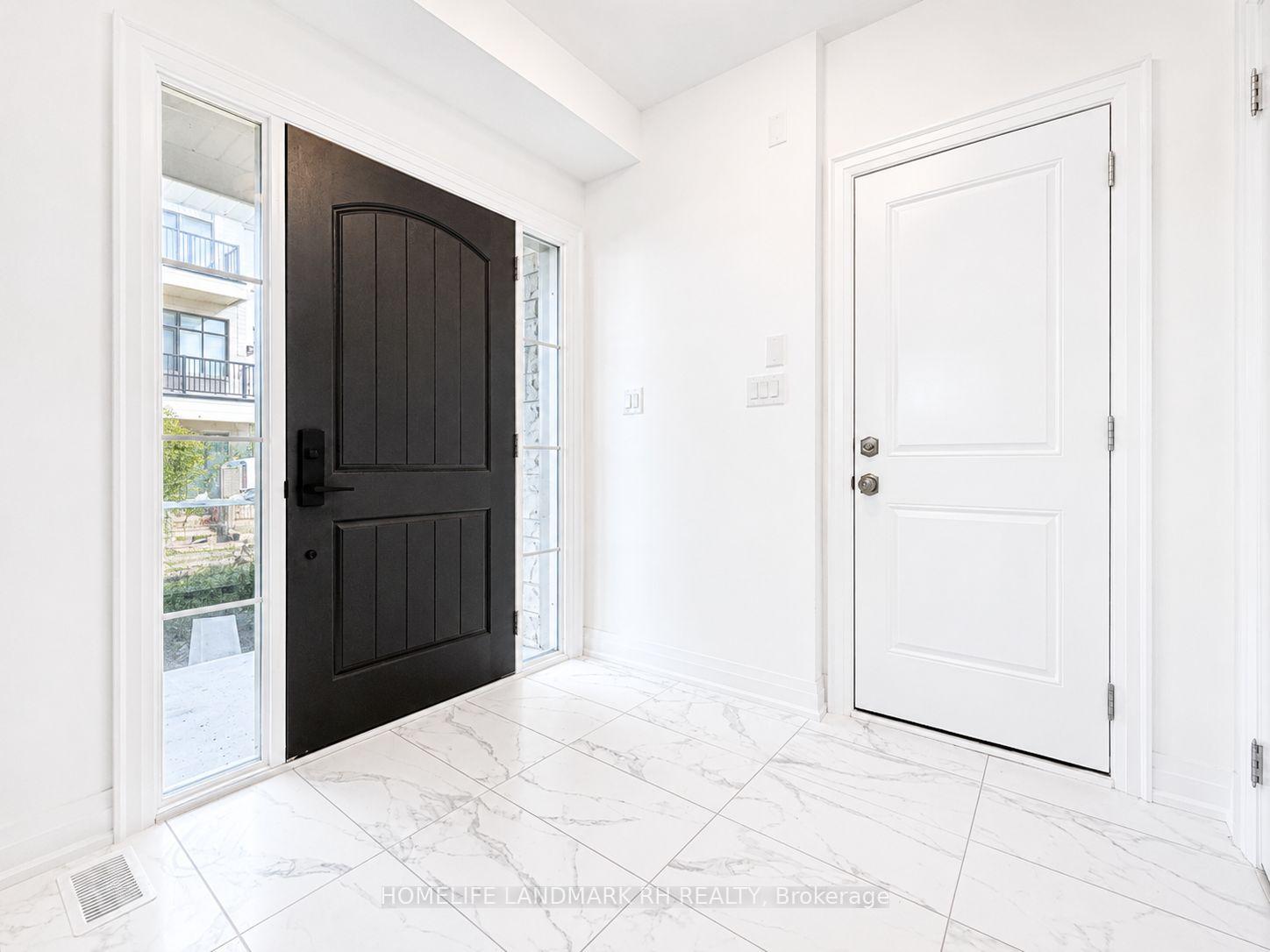 Photo 4 of 2 Abbey Hill Lane, Markham, Angus Glen — HOMEH
