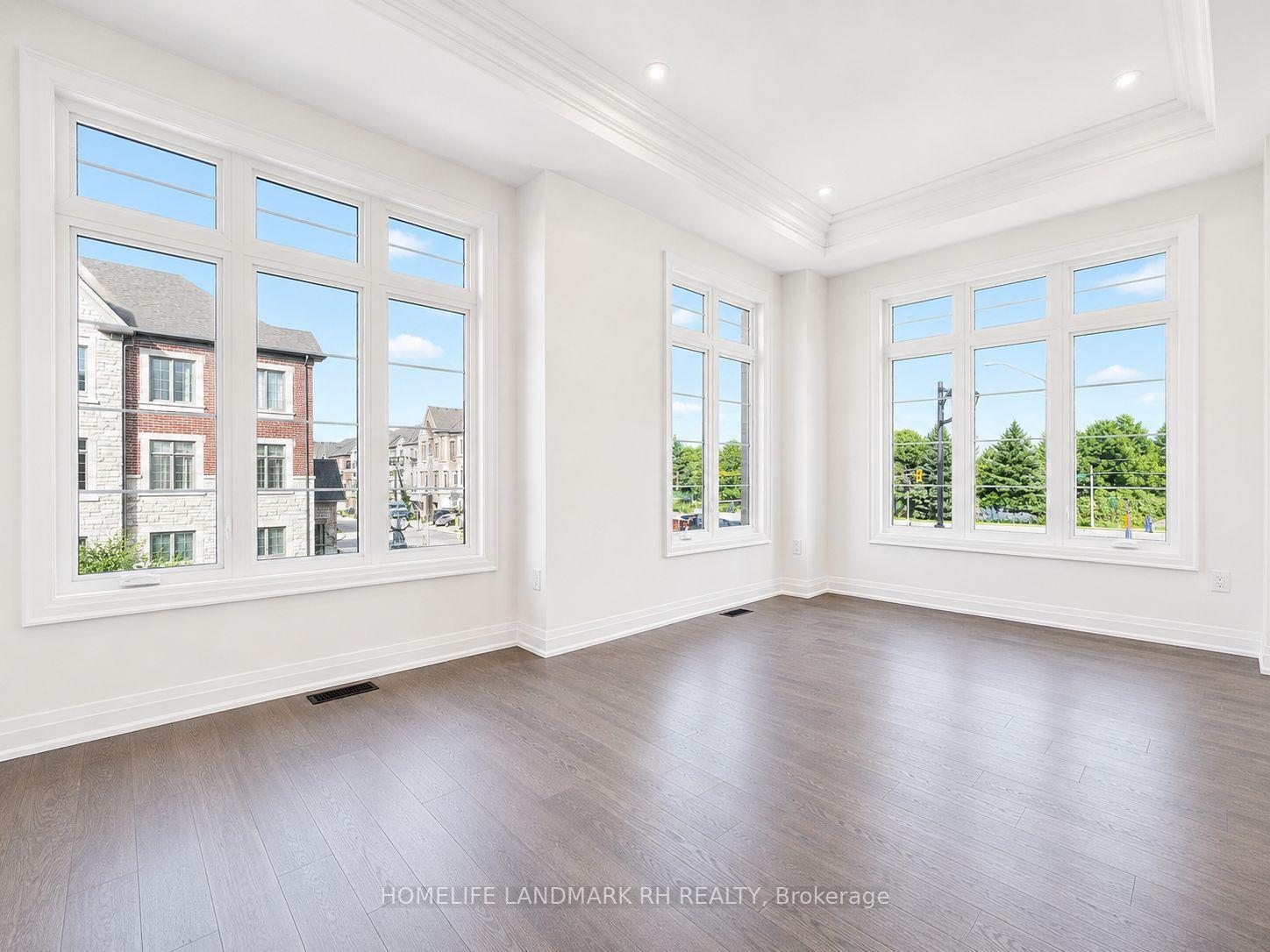 Photo 6 of 2 Abbey Hill Lane, Markham, Angus Glen — HOMEH