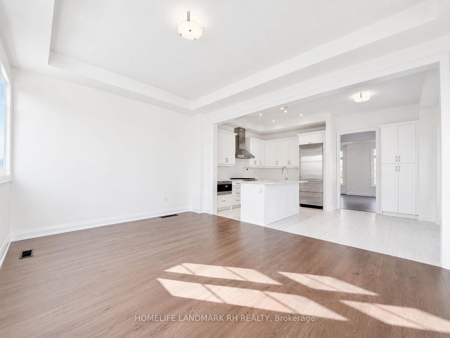 Photo 8 of 2 Abbey Hill Lane, Markham, Angus Glen — HOMEH