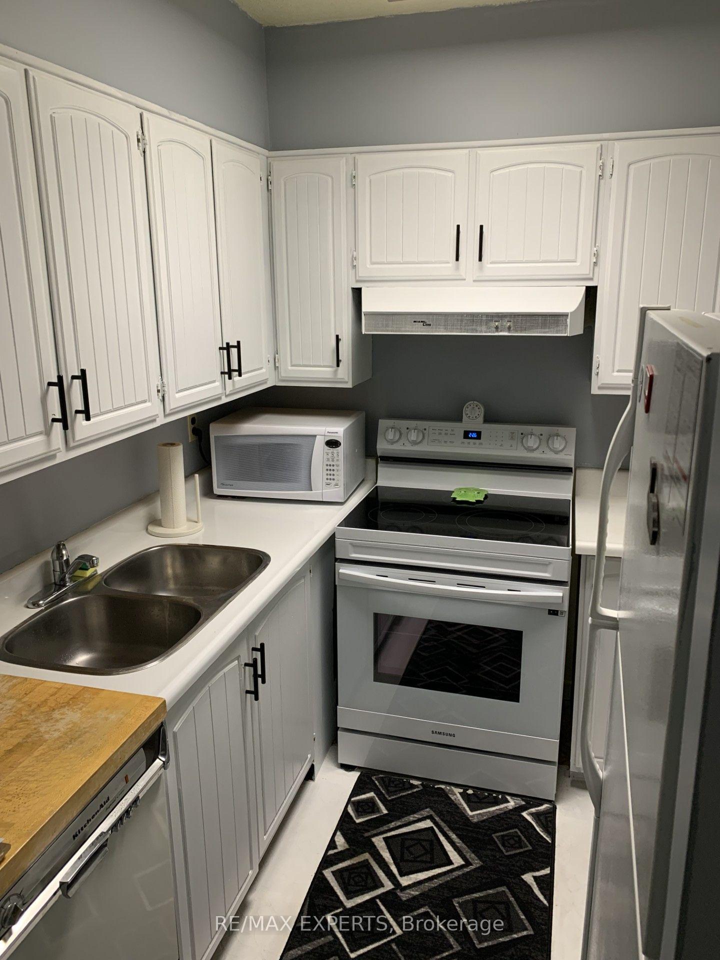 Photo 7 of Unit 1013, 33 Harbour Square, Toronto, Waterfront Communities — HOMEH