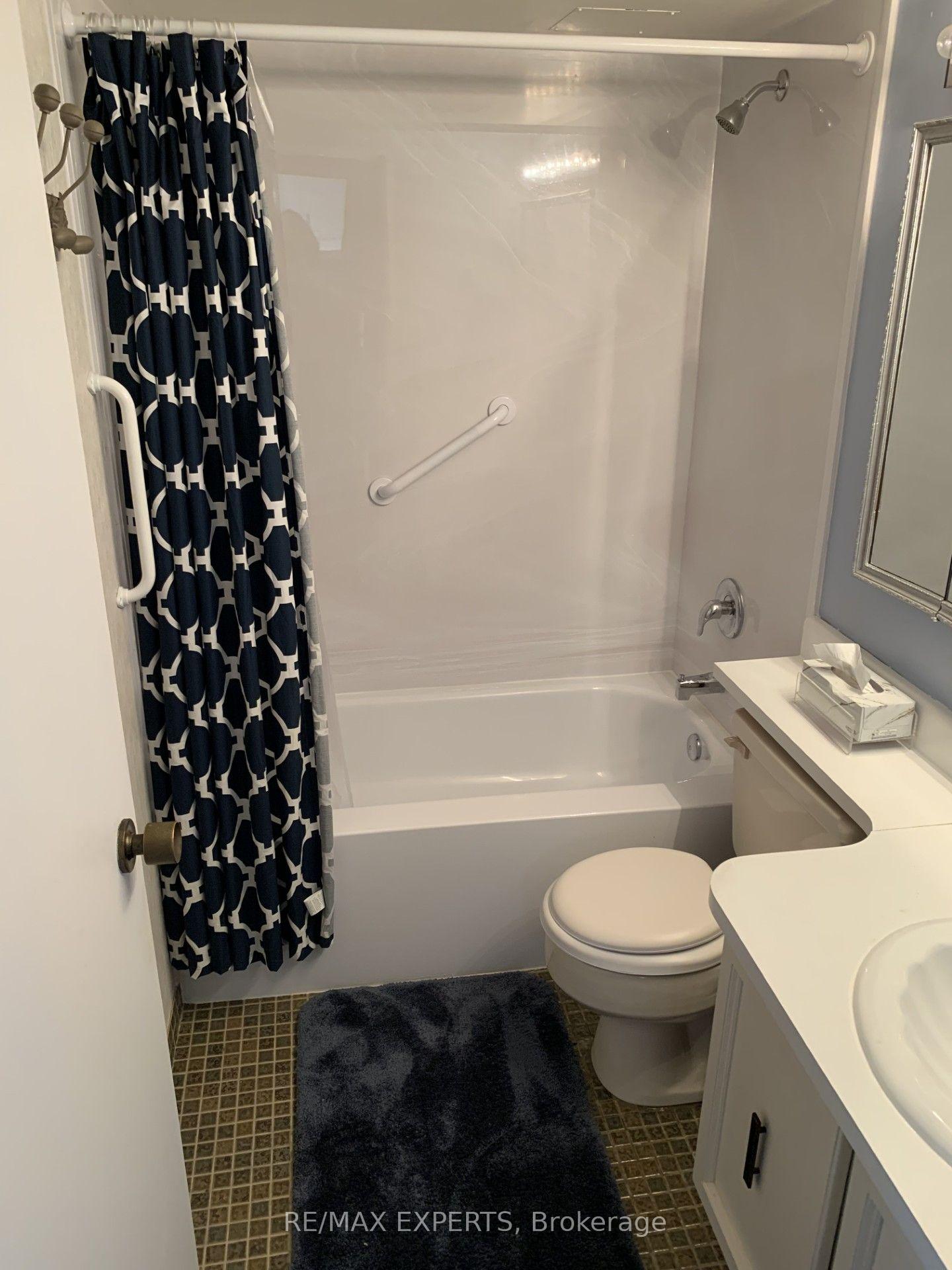 Photo 10 of Unit 1013, 33 Harbour Square, Toronto, Waterfront Communities — HOMEH