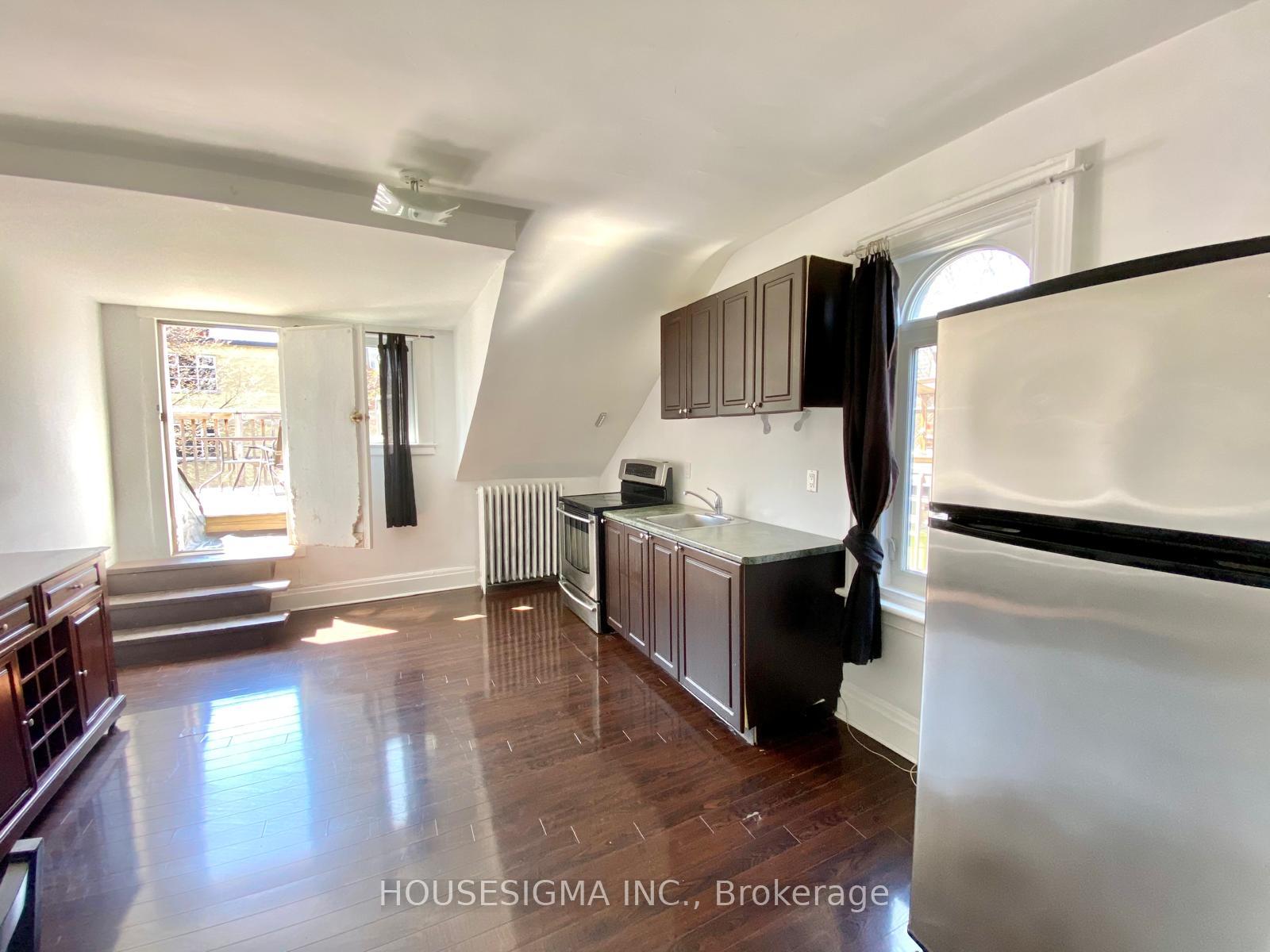 Photo 6 of Unit Upper #3, 104 Pembroke Street, Toronto, Moss Park — HOMEH