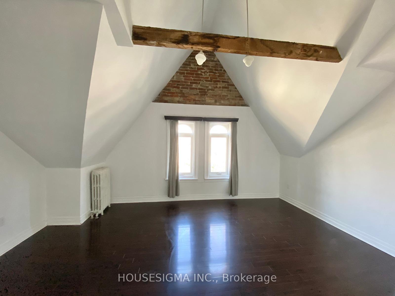 Photo 9 of Unit Upper #3, 104 Pembroke Street, Toronto, Moss Park — HOMEH
