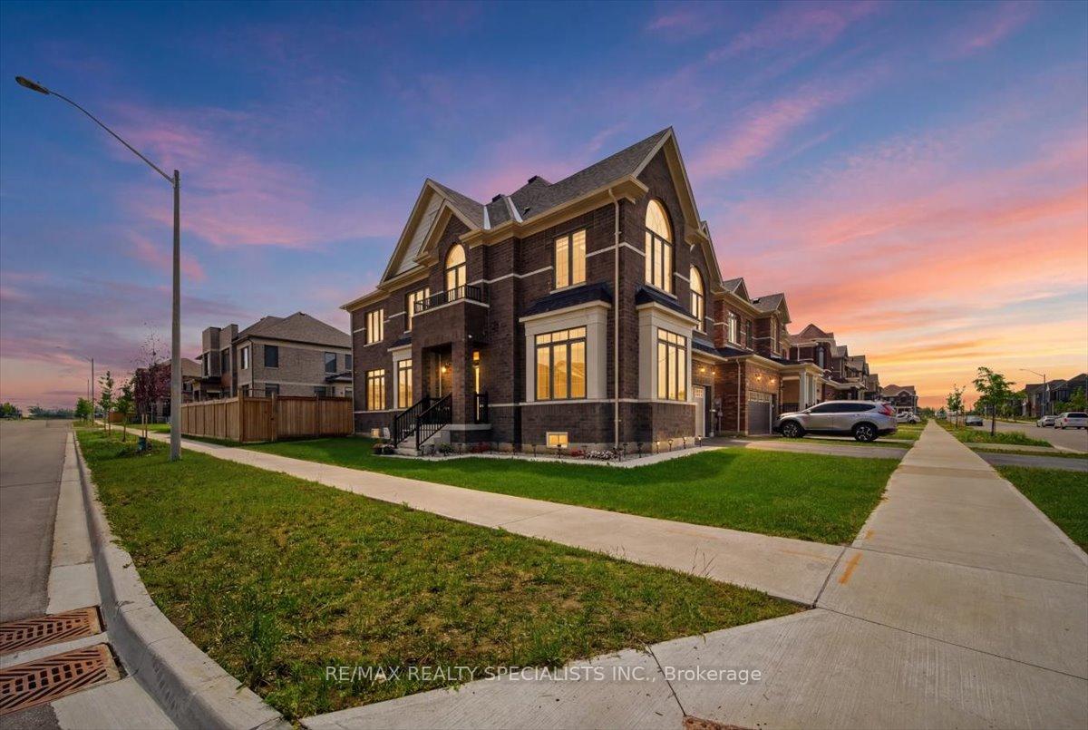 Photo 1 of 120 Durham Avenue, Barrie, Rural Barrie Southeast — HOMEH