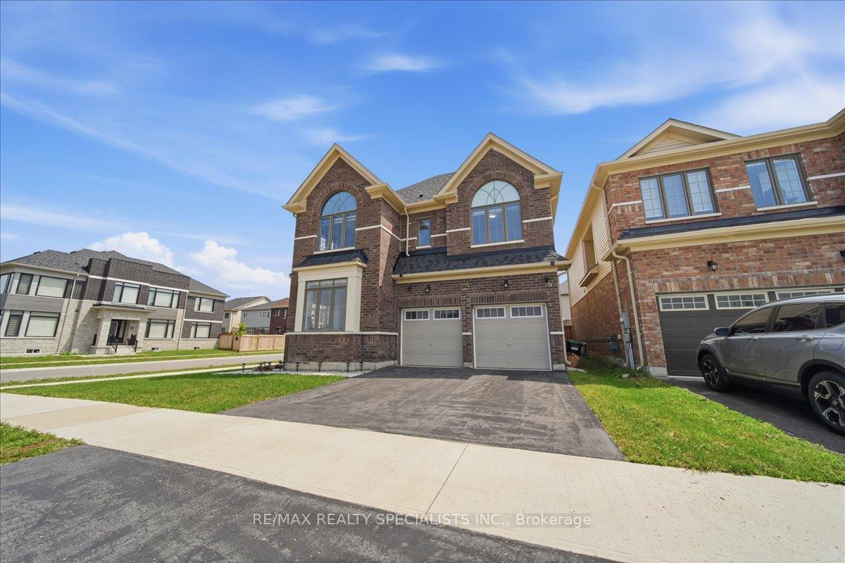 Photo 6 of 120 Durham Avenue, Barrie, Rural Barrie Southeast — HOMEH