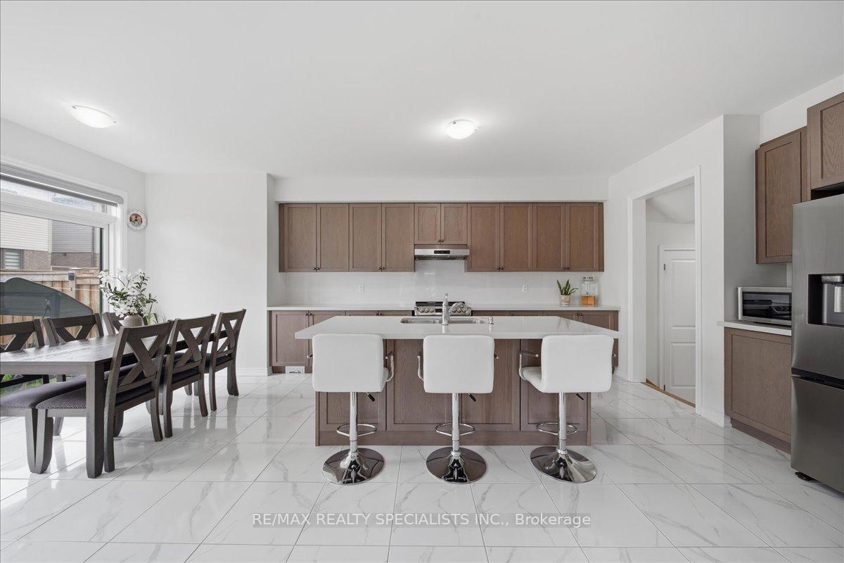 Photo 19 of 120 Durham Avenue, Barrie, Rural Barrie Southeast — HOMEH