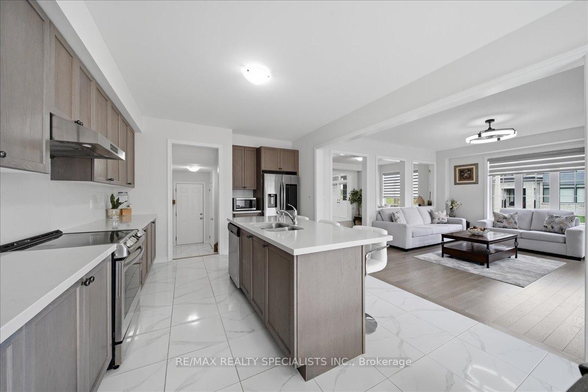 Photo 23 of 120 Durham Avenue, Barrie, Rural Barrie Southeast — HOMEH