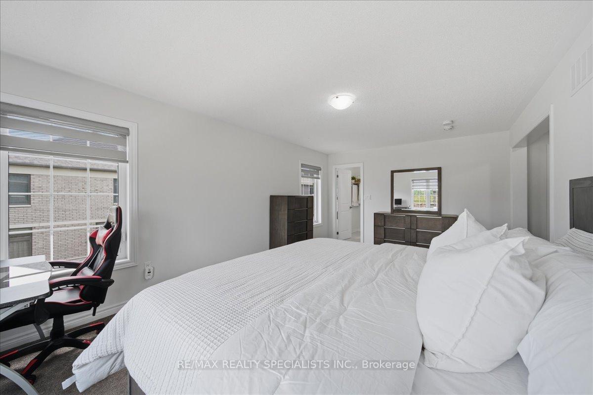 Photo 34 of 120 Durham Avenue, Barrie, Rural Barrie Southeast — HOMEH