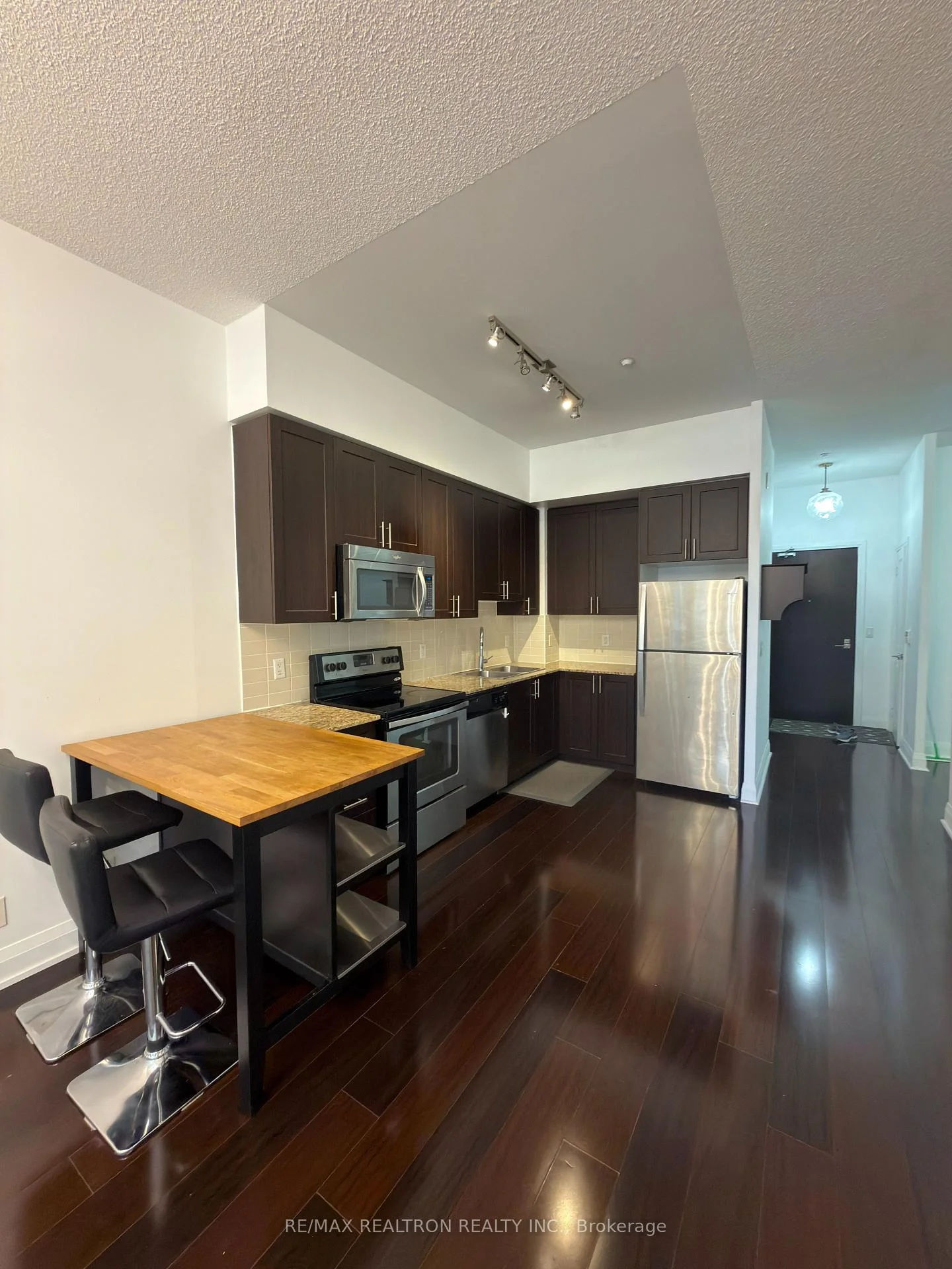Photo 5 of Unit 116, 376 Highway 7 Road E, Richmond Hill, Doncrest — HOMEH