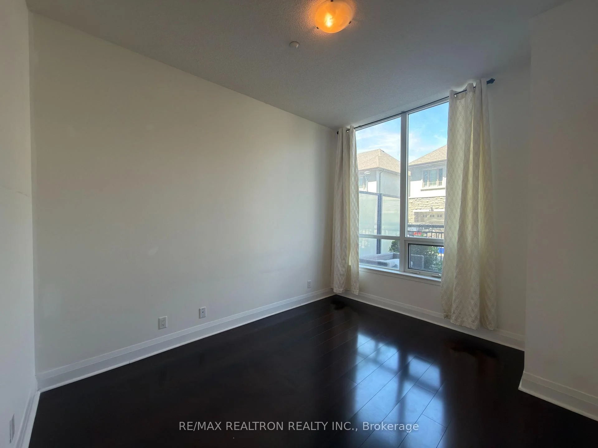 Photo 10 of Unit 116, 376 Highway 7 Road E, Richmond Hill, Doncrest — HOMEH