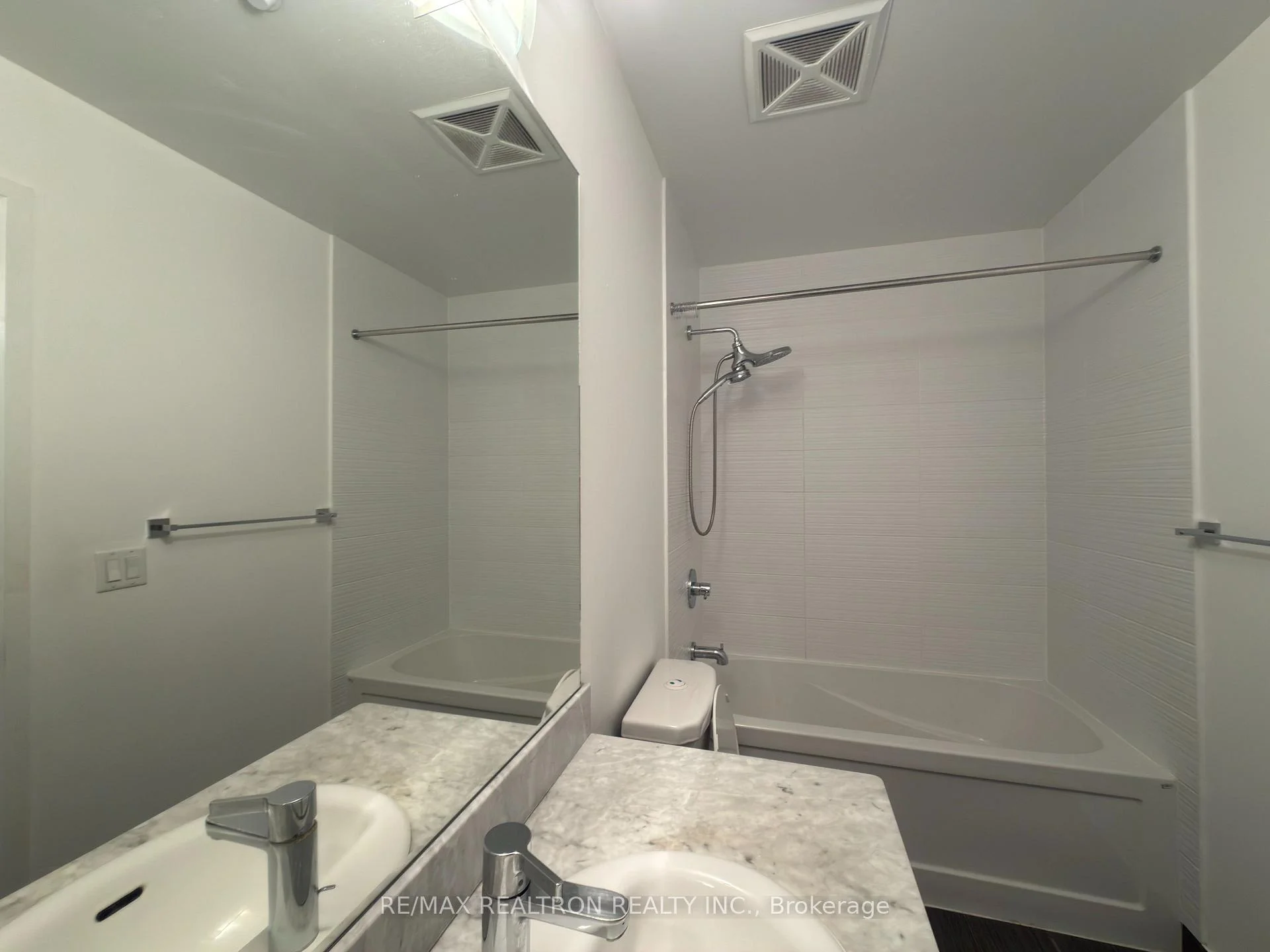 Photo 12 of Unit 116, 376 Highway 7 Road E, Richmond Hill, Doncrest — HOMEH