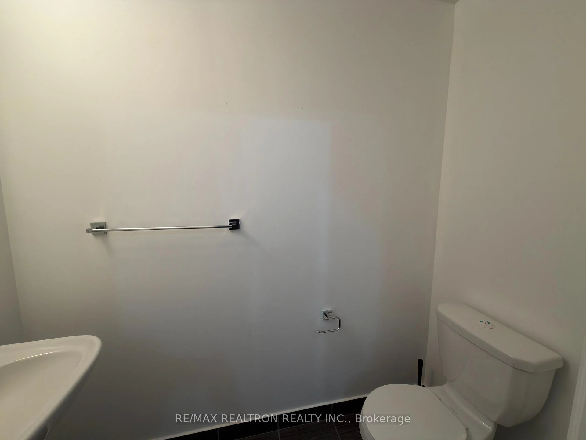 Photo 26 of Unit 116, 376 Highway 7 Road E, Richmond Hill, Doncrest — HOMEH