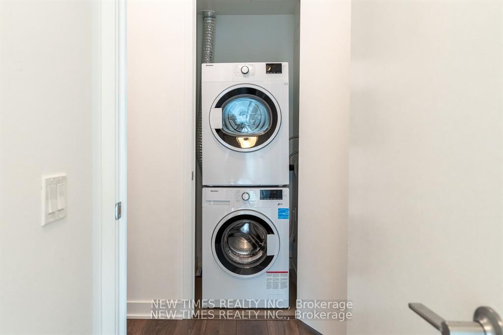 Photo 9 of Unit 902, 125 Blue Jays Way, Toronto, Waterfront Communities — HOMEH