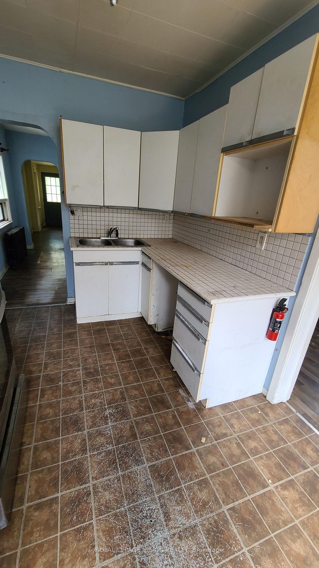 Photo 14 of 43 Jillson Avenue, Toronto, Runnymede-Bloor West Village — HOMEH