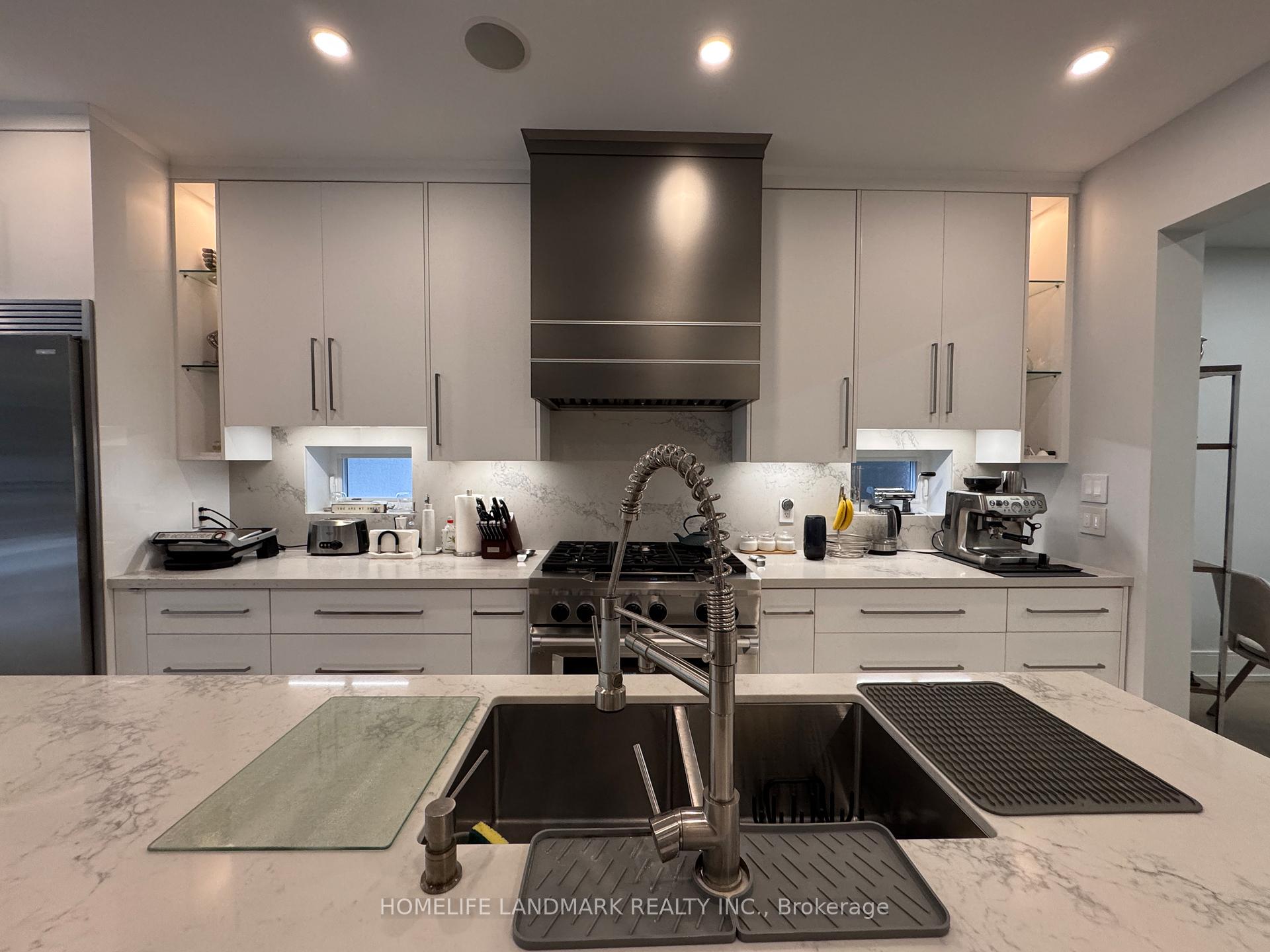 Photo 4 of 17 Hocken Avenue, Toronto, Wychwood — HOMEH