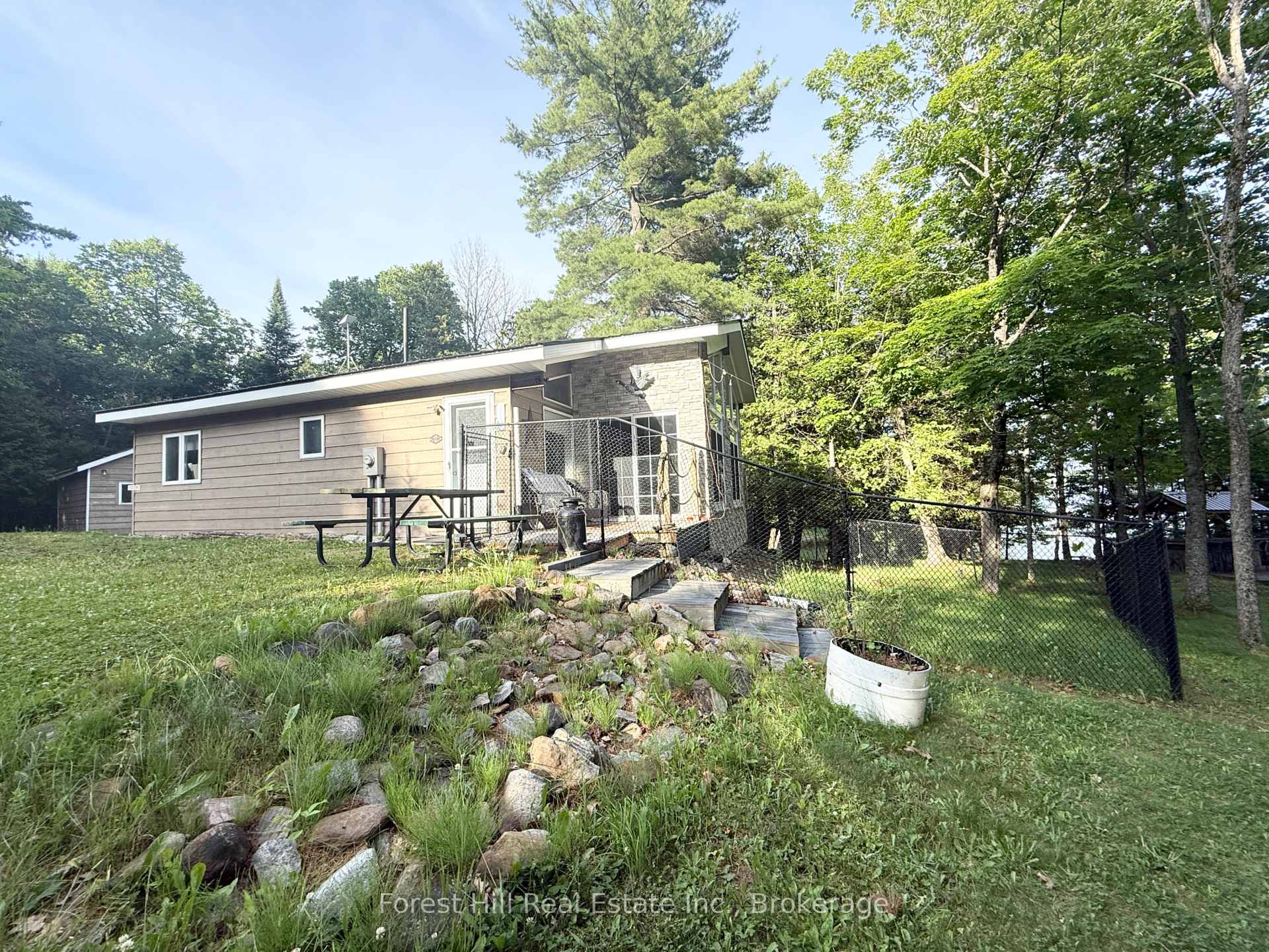 Photo 6 of 935 Limberlost Road, Parry Sound Remote Area, Restoule — HOMEH