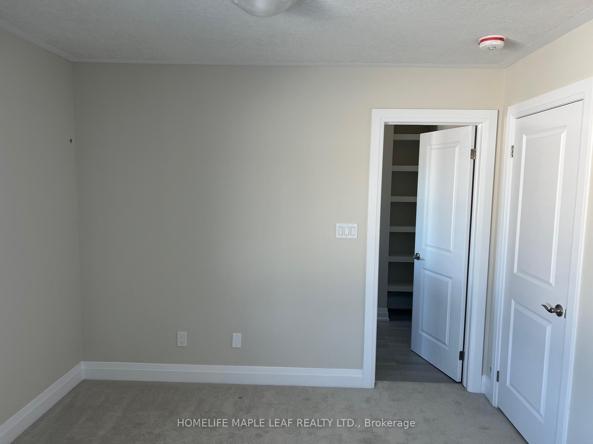 Photo 32 of 917 Valencia Court, Kitchener, Huron Park — HOMEH