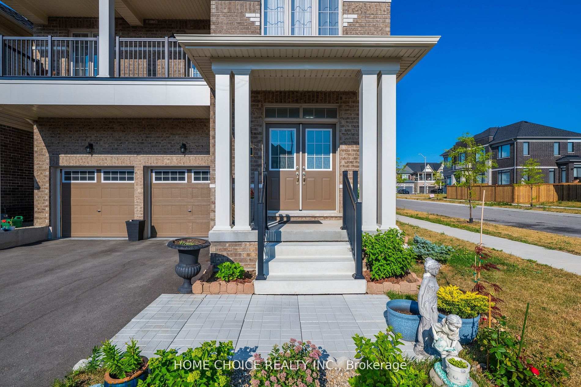 Photo 5 of 22 Ludlow Drive E, Barrie, Rural Barrie Southeast — HOMEH