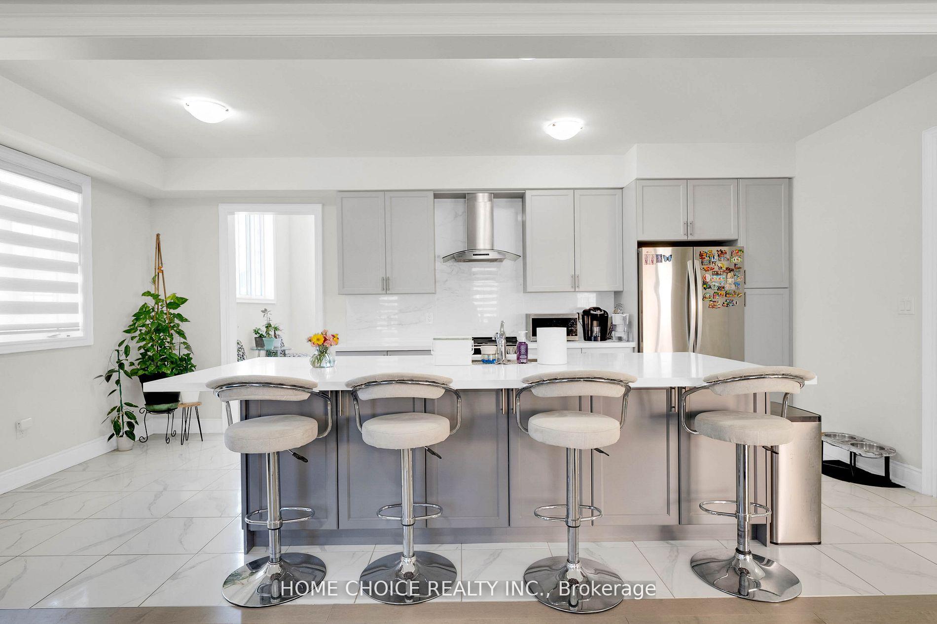 Photo 9 of 22 Ludlow Drive E, Barrie, Rural Barrie Southeast — HOMEH