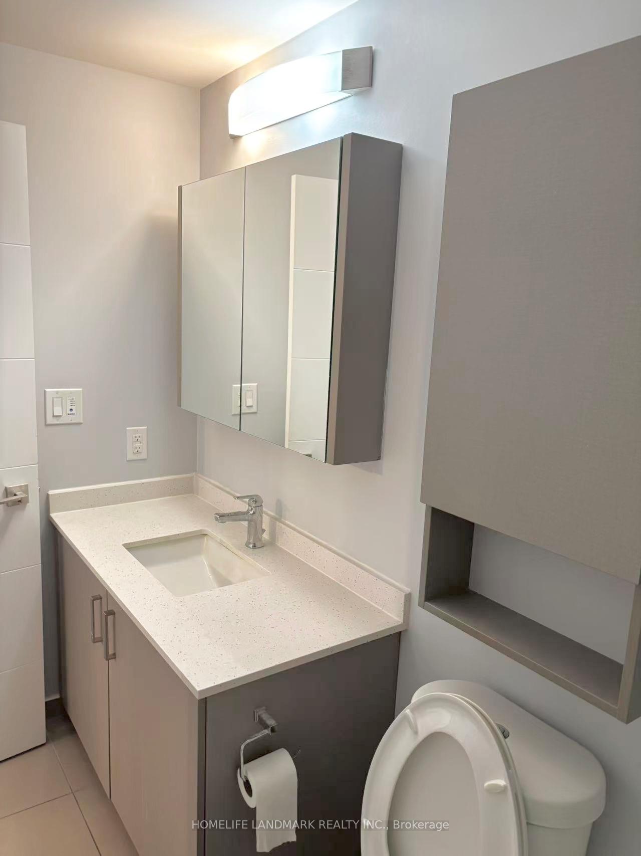 Photo 5 of Unit 903, 18 Uptown Drive, Markham, Unionville — HOMEH