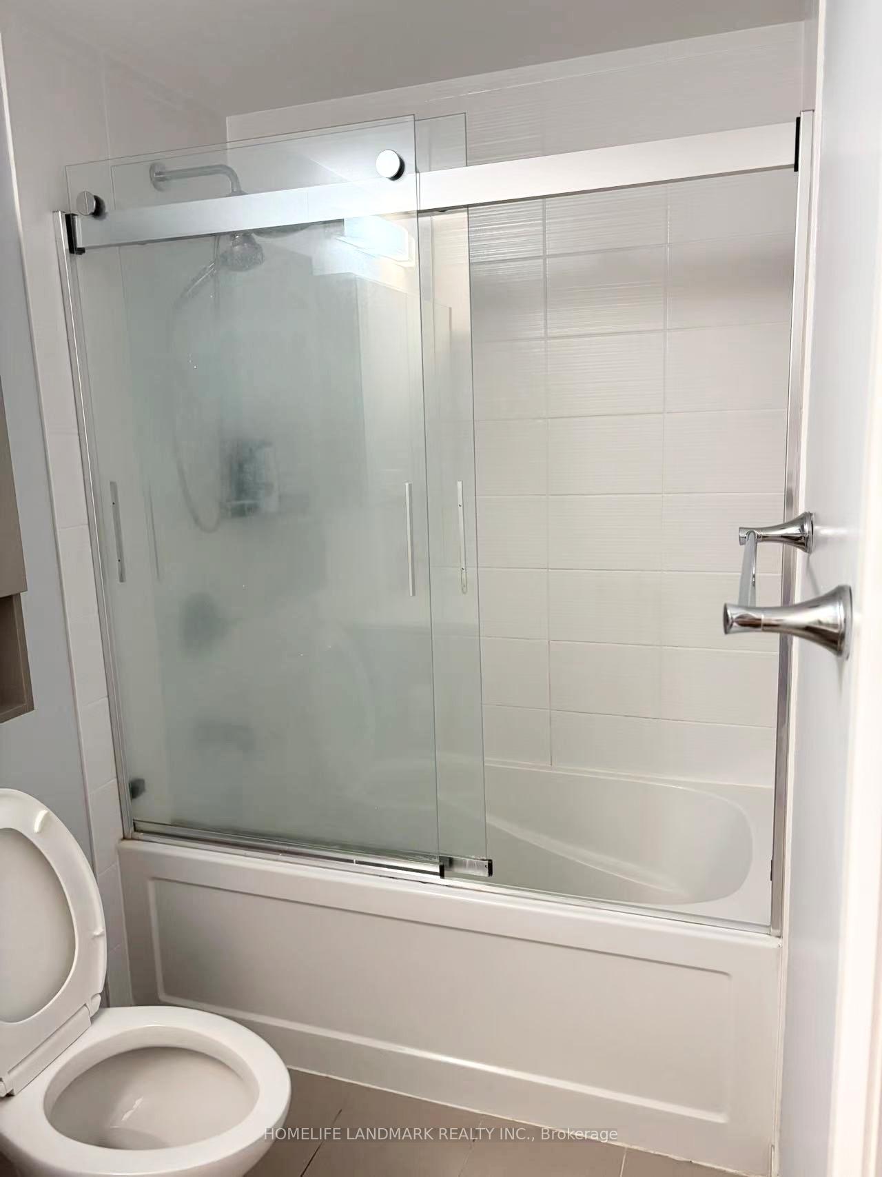 Photo 6 of Unit 903, 18 Uptown Drive, Markham, Unionville — HOMEH