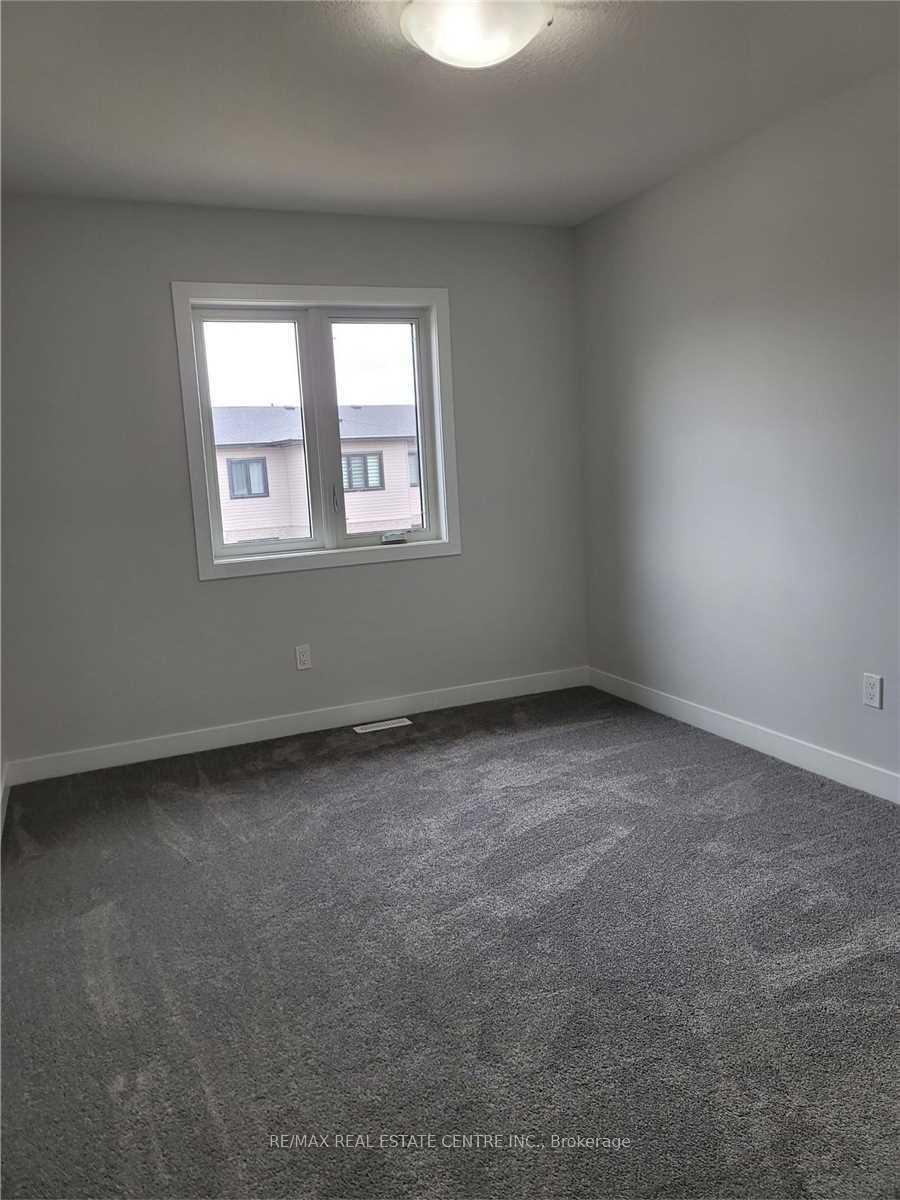 Photo 9 of Unit 44, 3380 Singleton Avenue, London, South W — HOMEH
