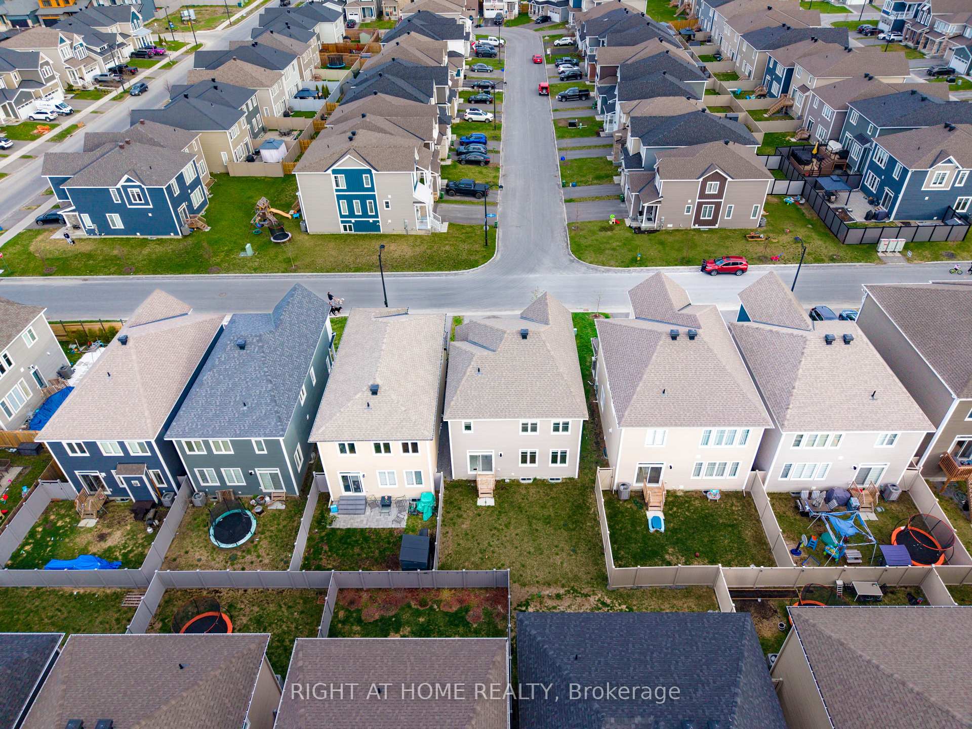 Photo 20 of 206 Pursuit Terrace, Ottawa, Goulbourn Twp From Franktown Rd/South To Rideau — HOMEH