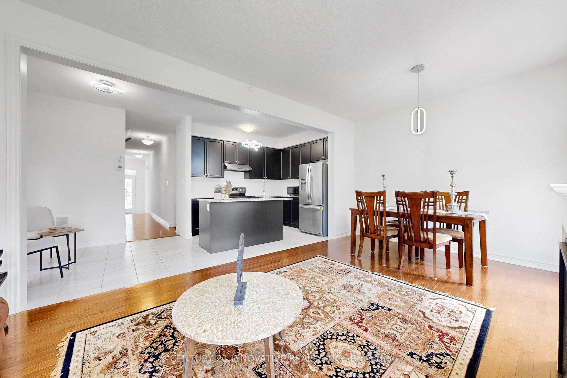 Photo 10 of 28 Conarty Crescent, Whitby, Rural Whitby — HOMEH