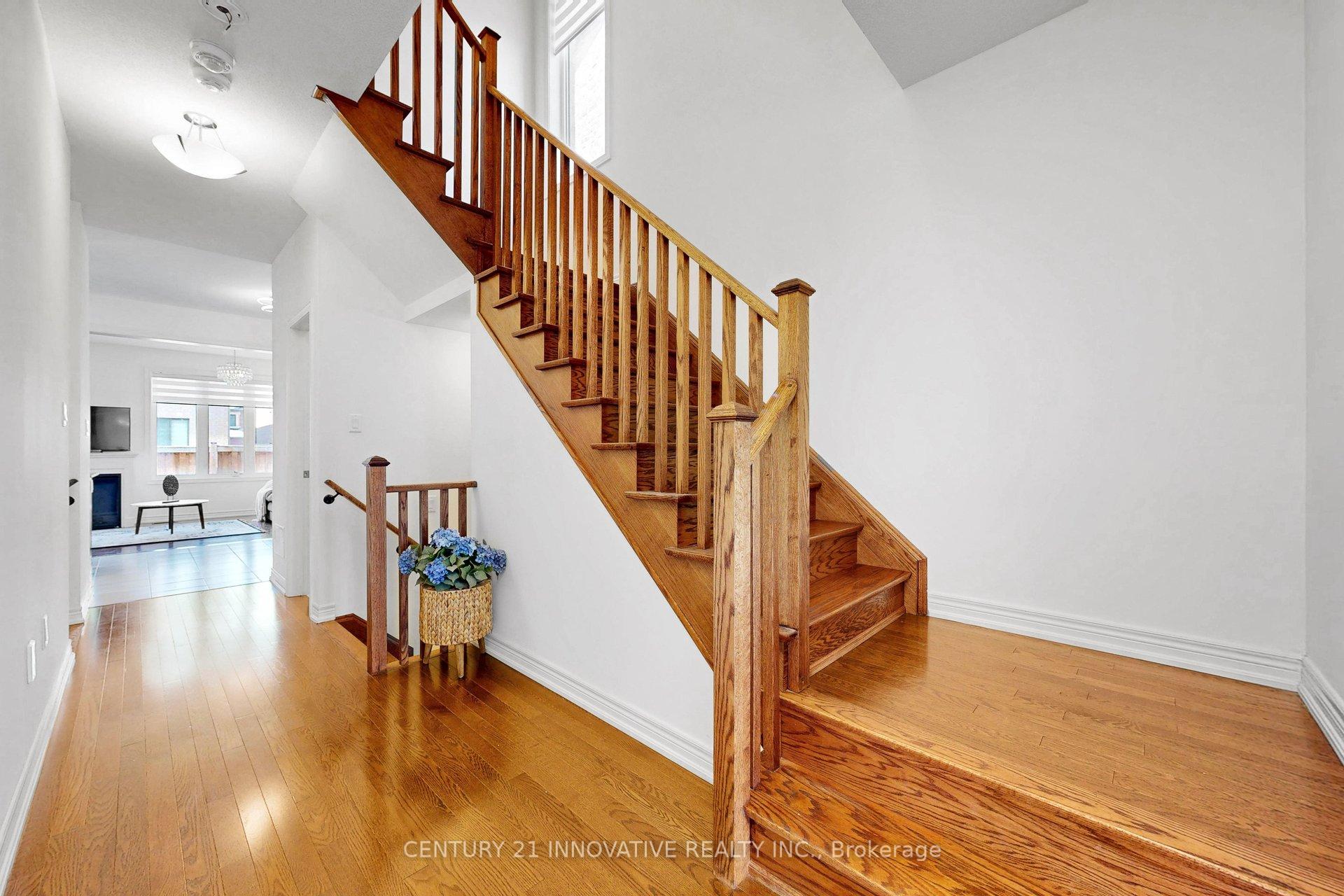 Photo 22 of 28 Conarty Crescent, Whitby, Rural Whitby — HOMEH