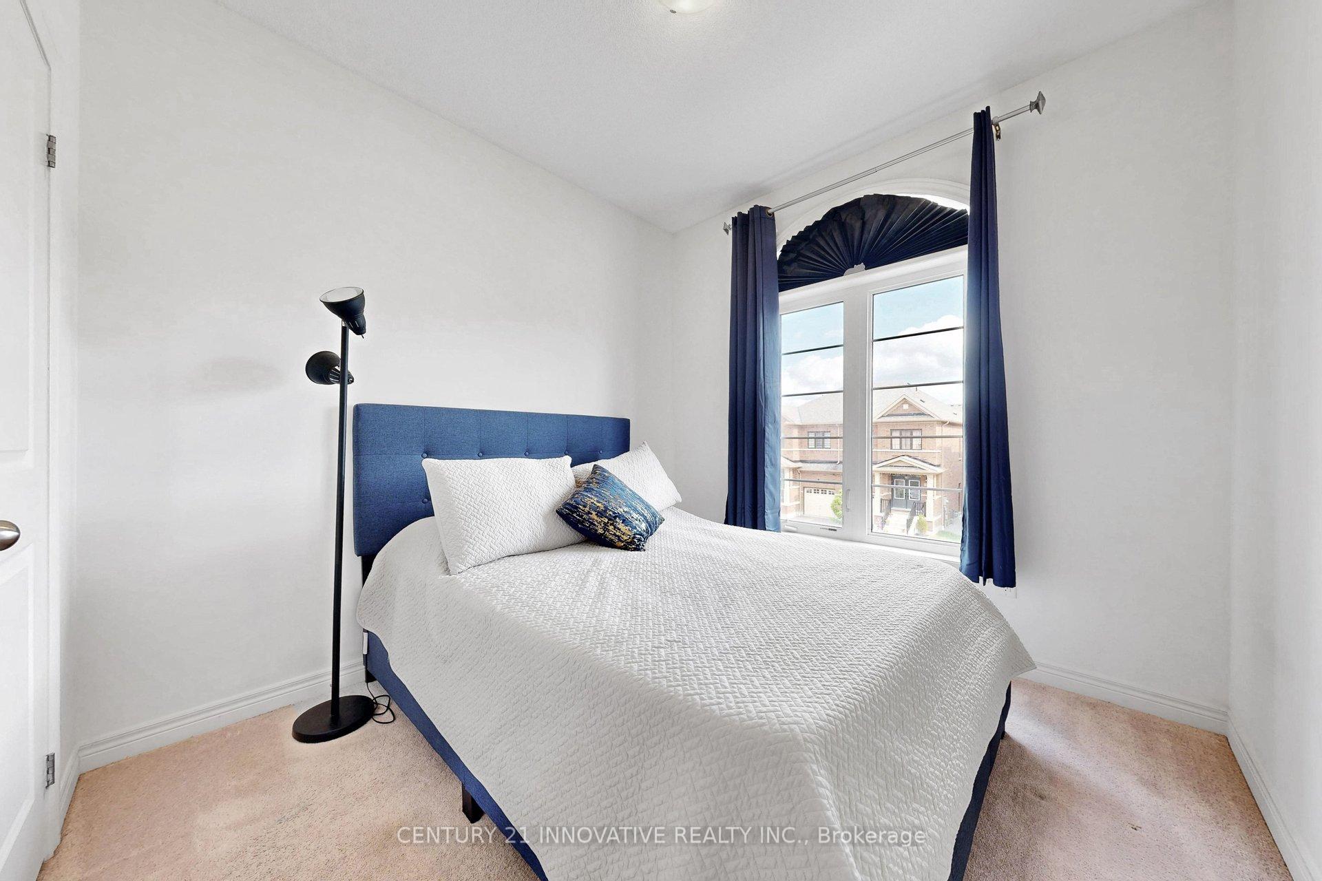 Photo 38 of 28 Conarty Crescent, Whitby, Rural Whitby — HOMEH
