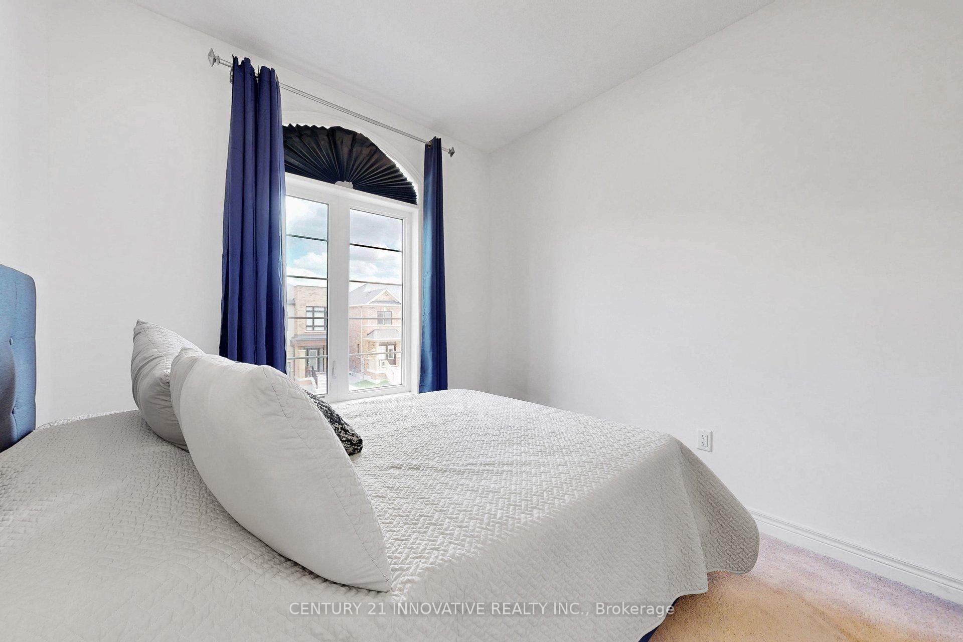 Photo 39 of 28 Conarty Crescent, Whitby, Rural Whitby — HOMEH