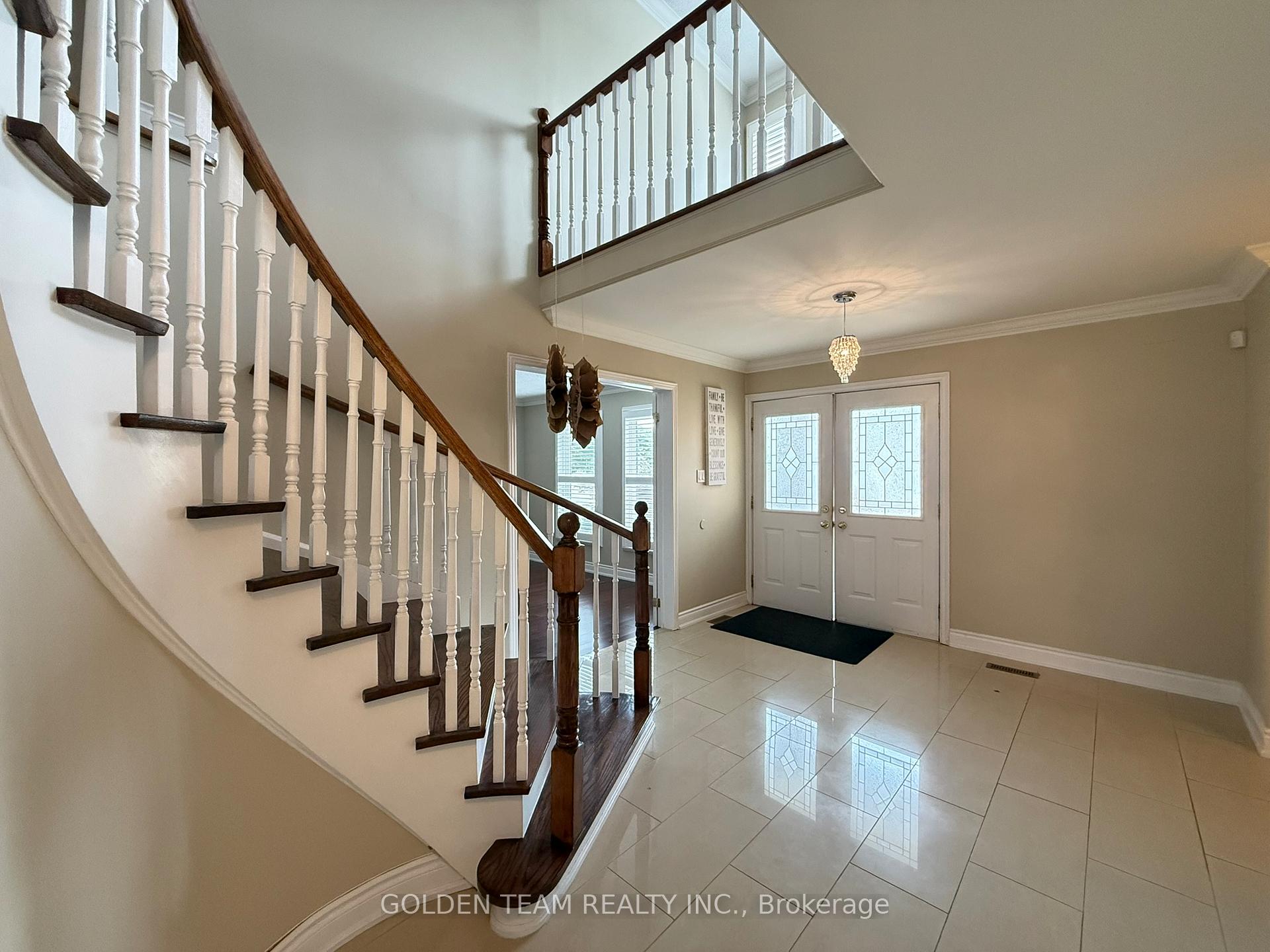 Photo 15 of 195 Waterside Crescent, Vaughan, Maple — HOMEH