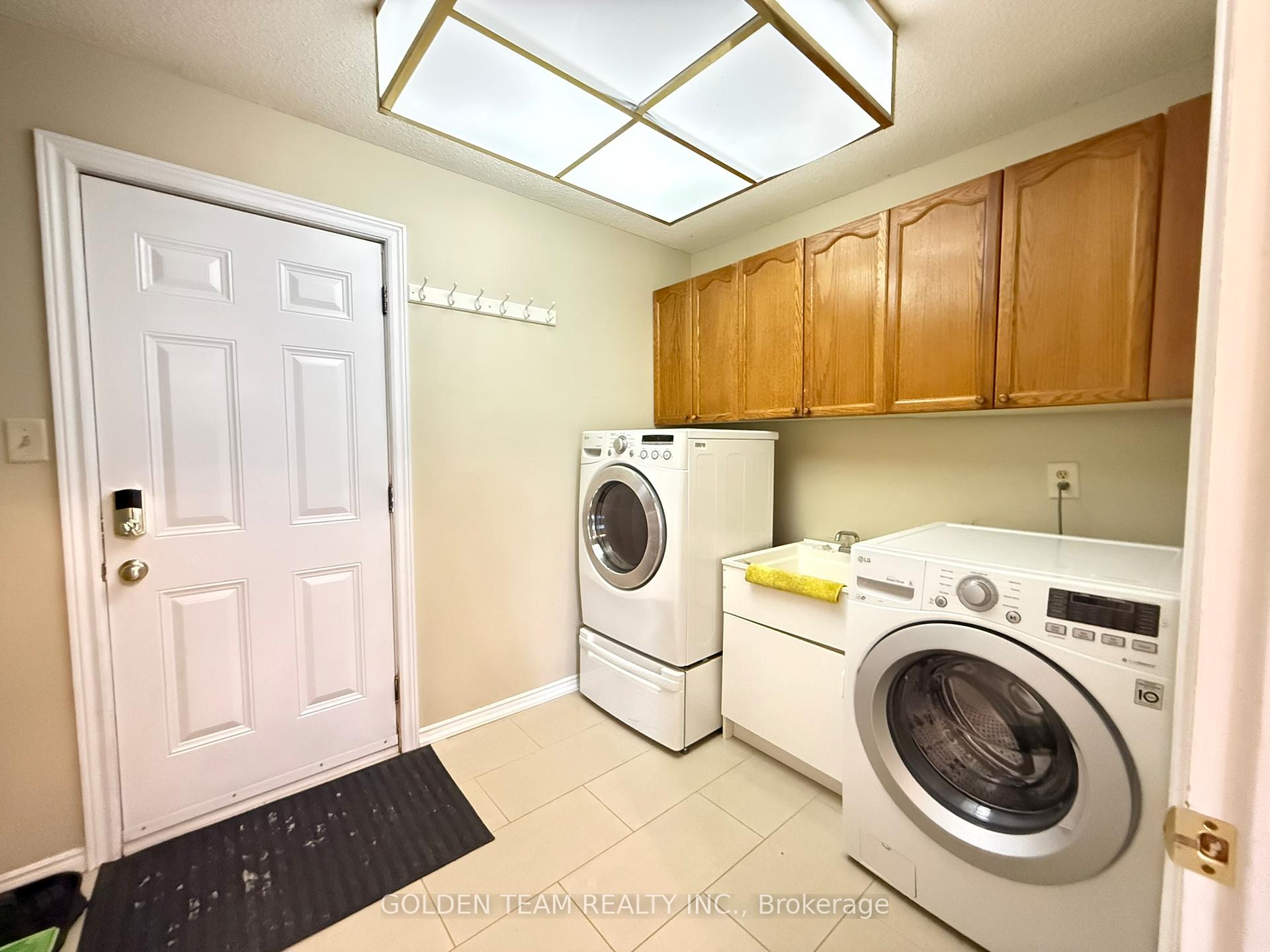 Photo 19 of 195 Waterside Crescent, Vaughan, Maple — HOMEH