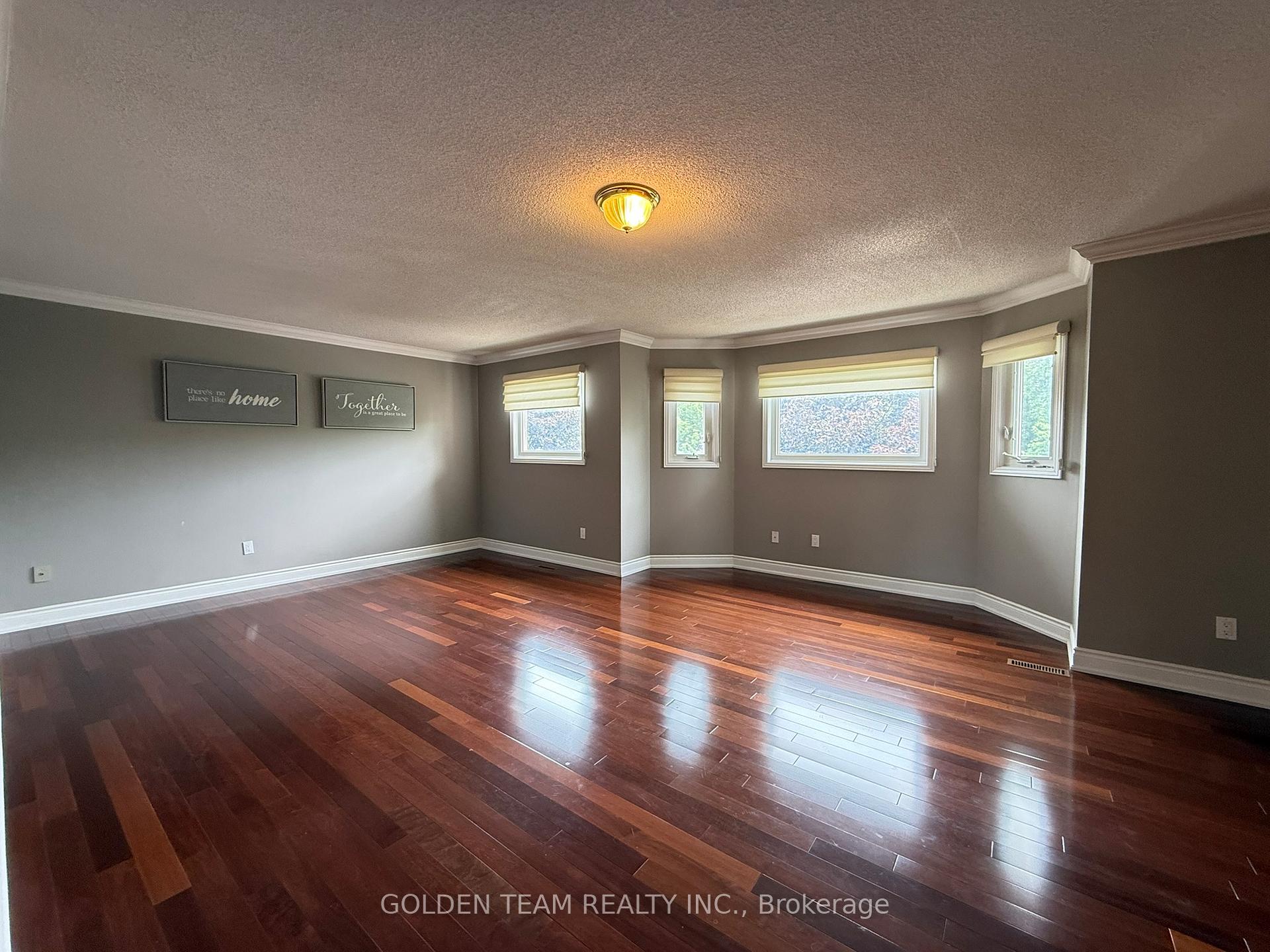Photo 45 of 195 Waterside Crescent, Vaughan, Maple — HOMEH