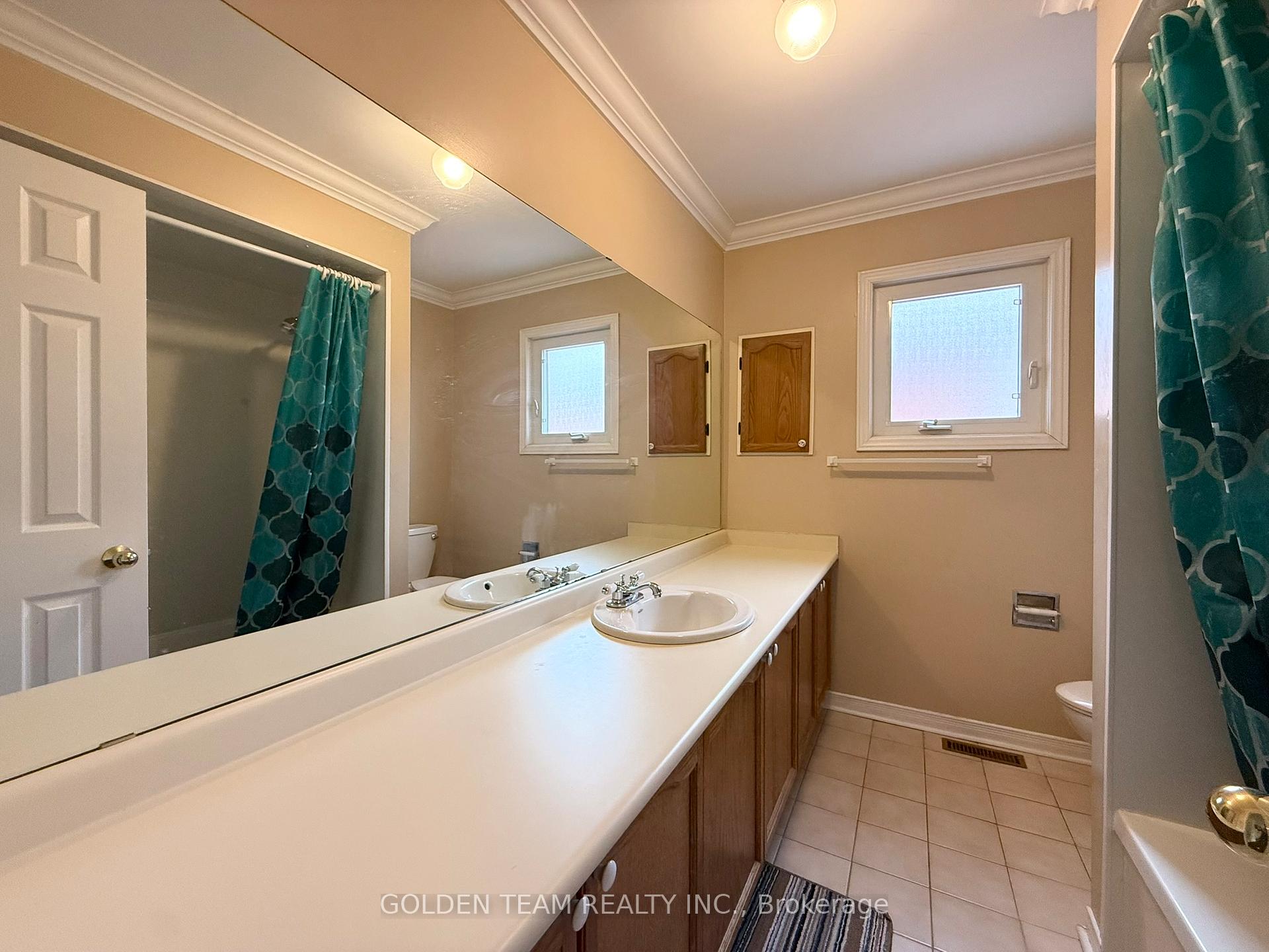 Photo 65 of 195 Waterside Crescent, Vaughan, Maple — HOMEH