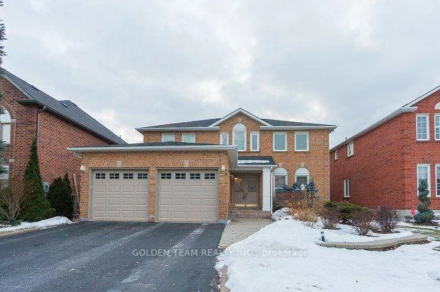 Photo 2 of 195 Waterside Crescent, Vaughan, Maple — HOMEH