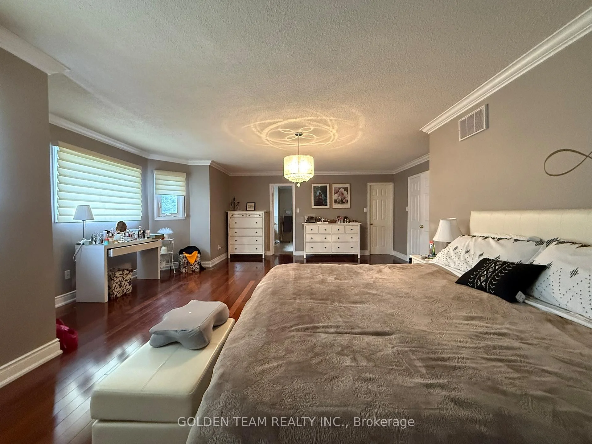 Photo 12 of 195 Waterside Crescent, Vaughan, Maple — HOMEH