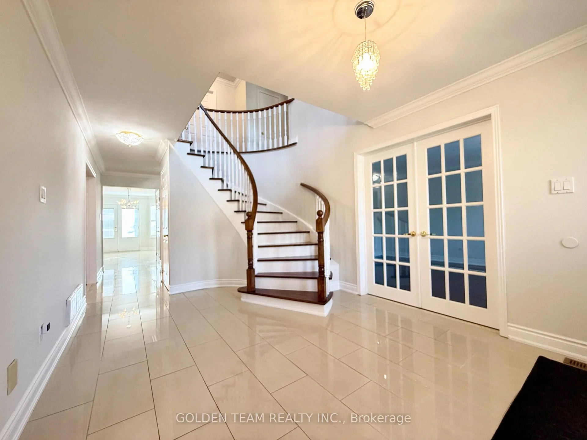 Photo 18 of 195 Waterside Crescent, Vaughan, Maple — HOMEH