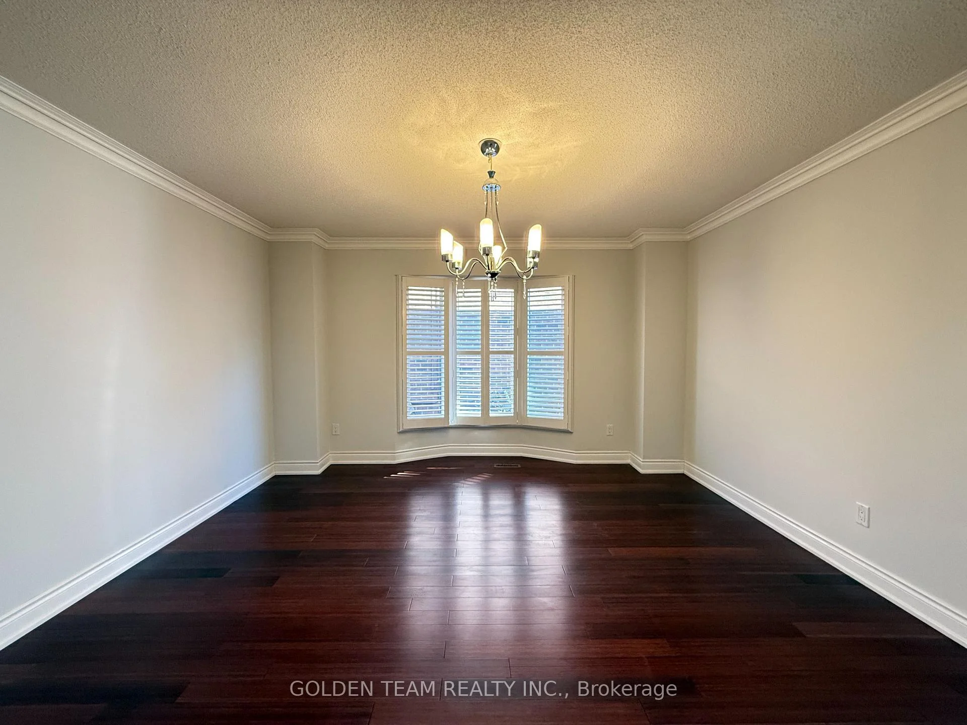 Photo 24 of 195 Waterside Crescent, Vaughan, Maple — HOMEH