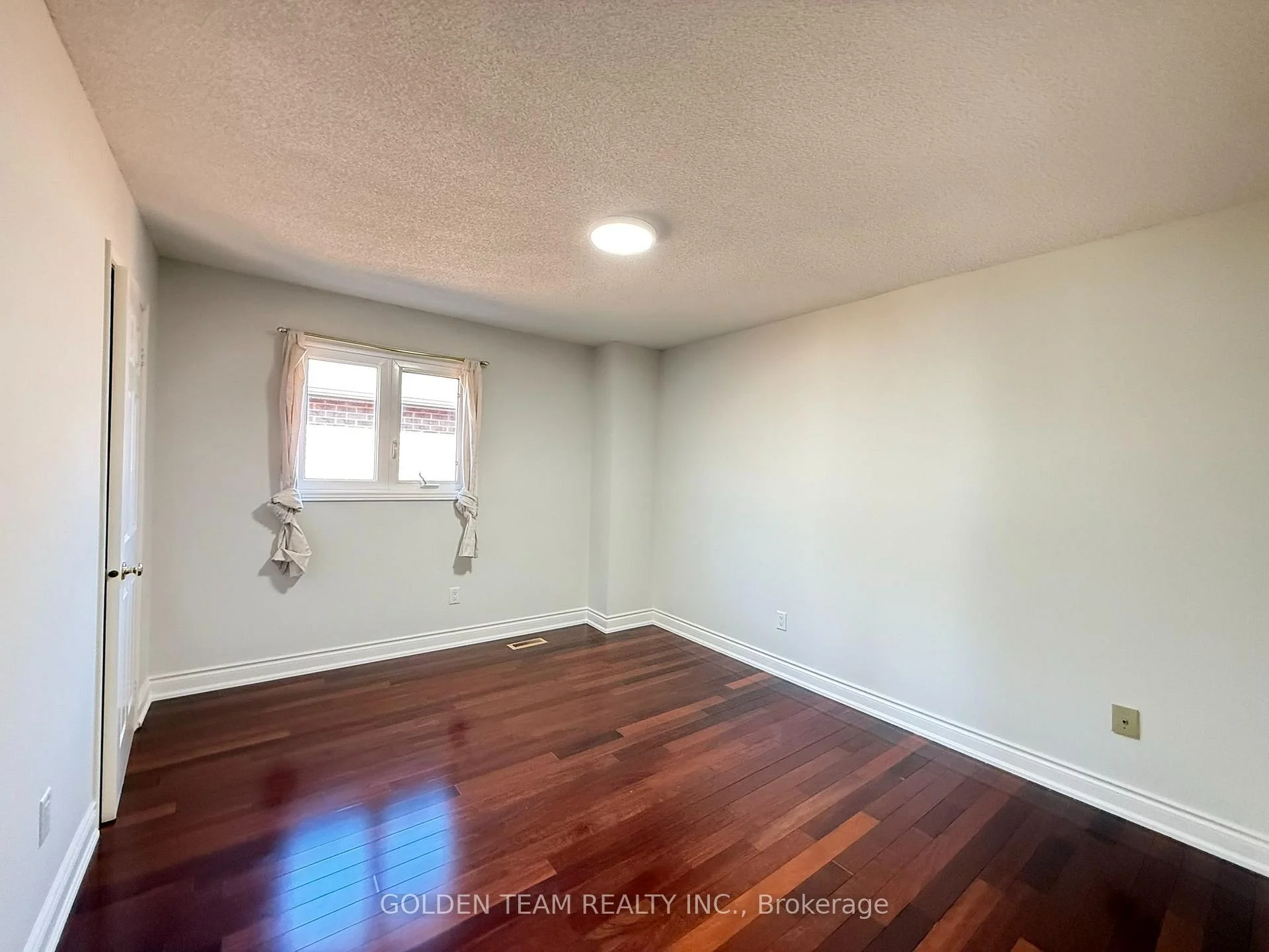 Photo 72 of 195 Waterside Crescent, Vaughan, Maple — HOMEH