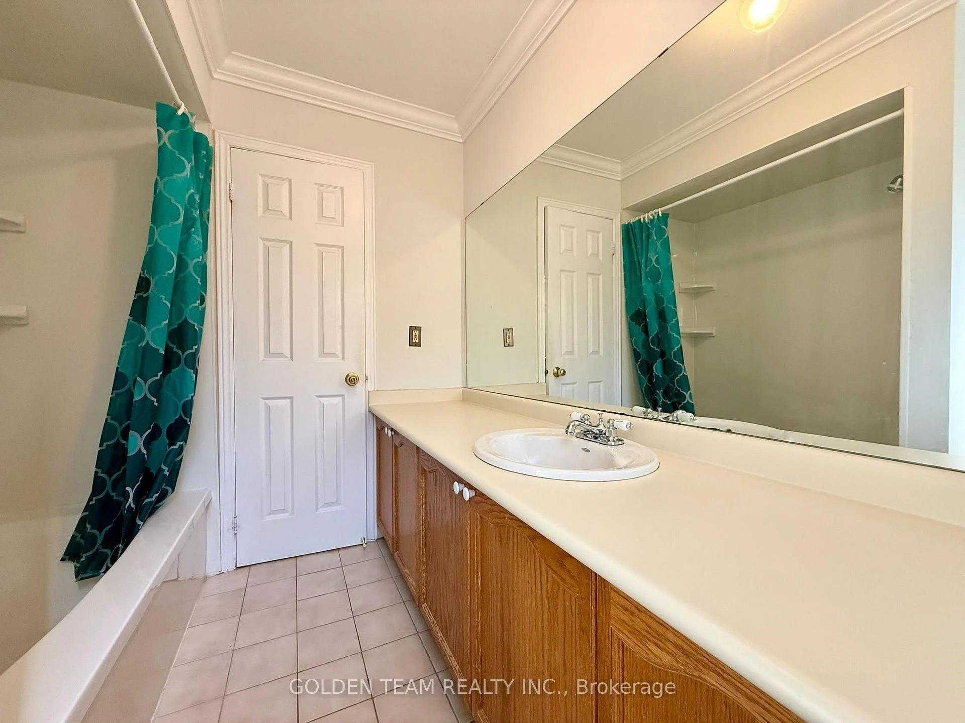 Photo 76 of 195 Waterside Crescent, Vaughan, Maple — HOMEH