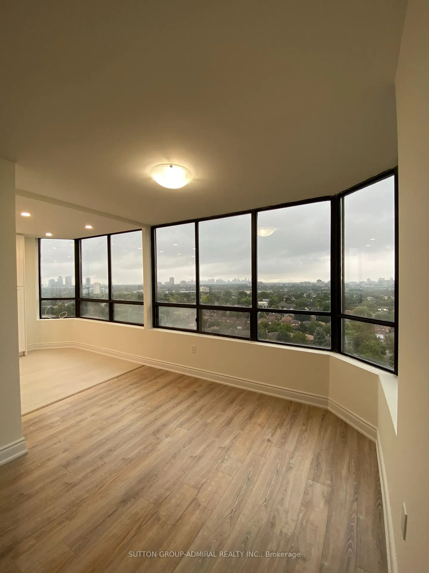 Photo 2 of Unit 1505, 7601 Bathurst Street E, Vaughan, Crestwood-Springfarm-Yorkhill — HOMEH