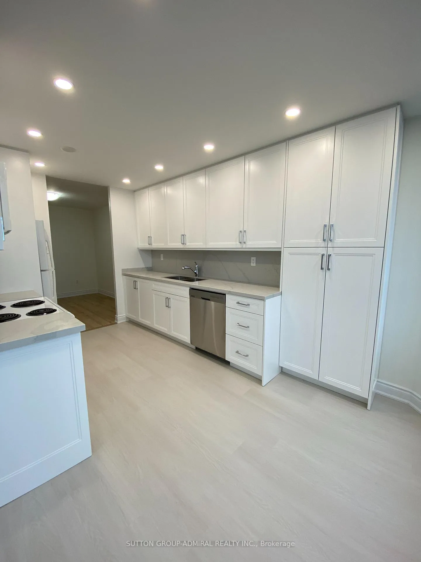 Photo 3 of Unit 1505, 7601 Bathurst Street E, Vaughan, Crestwood-Springfarm-Yorkhill — HOMEH